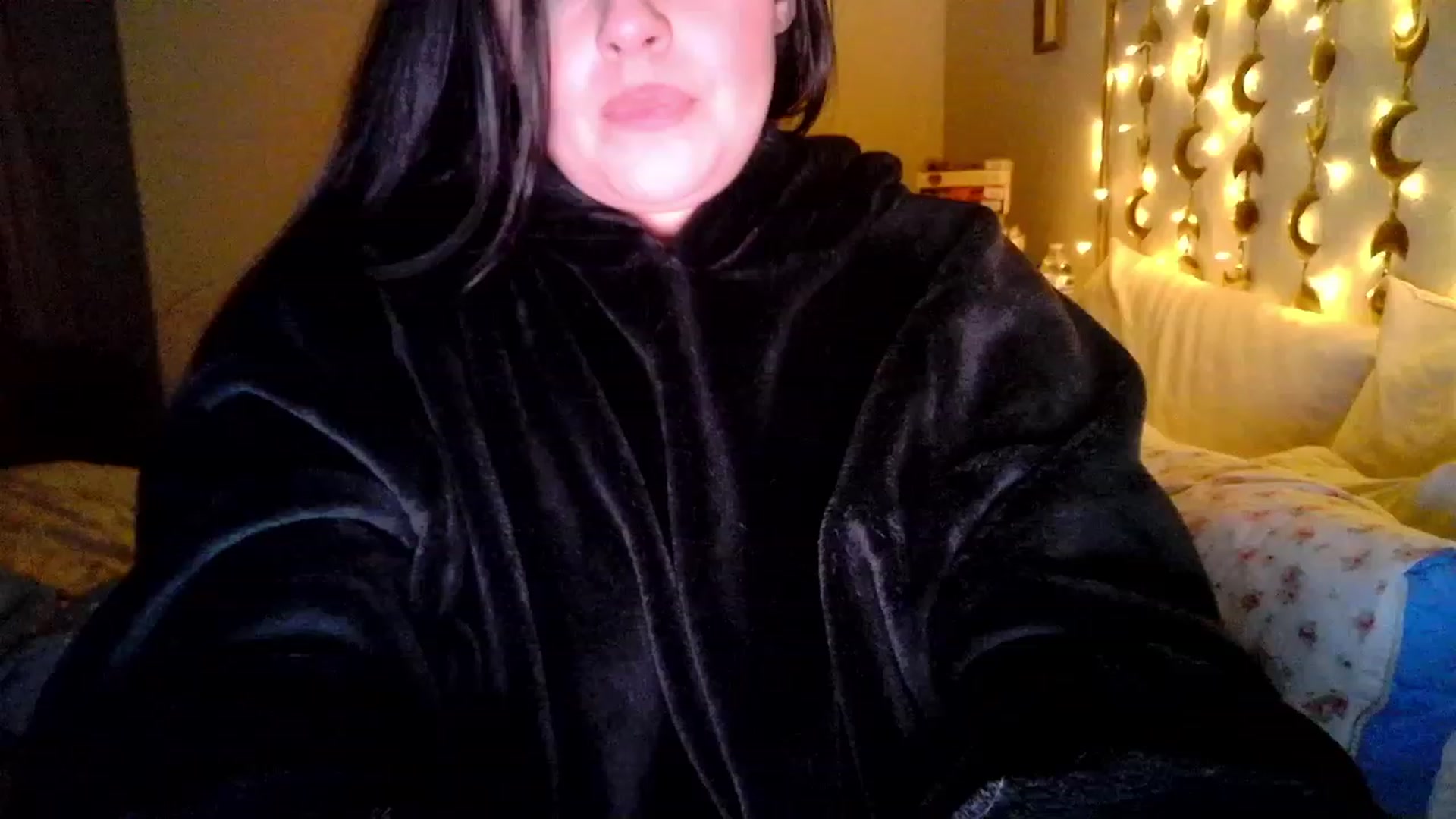 Gallery image thumbnail from TitsMcgeee's myfreecams stream on, 07/18/2023, 05:33 image 8 of 20