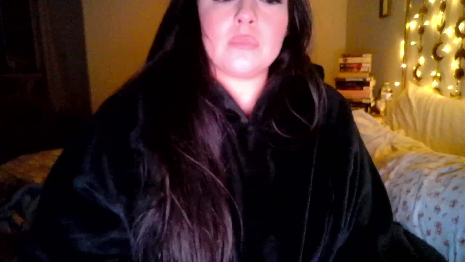 Gallery image thumbnail from TitsMcgeee's myfreecams stream on, 07/18/2023, 05:33 image 6 of 20