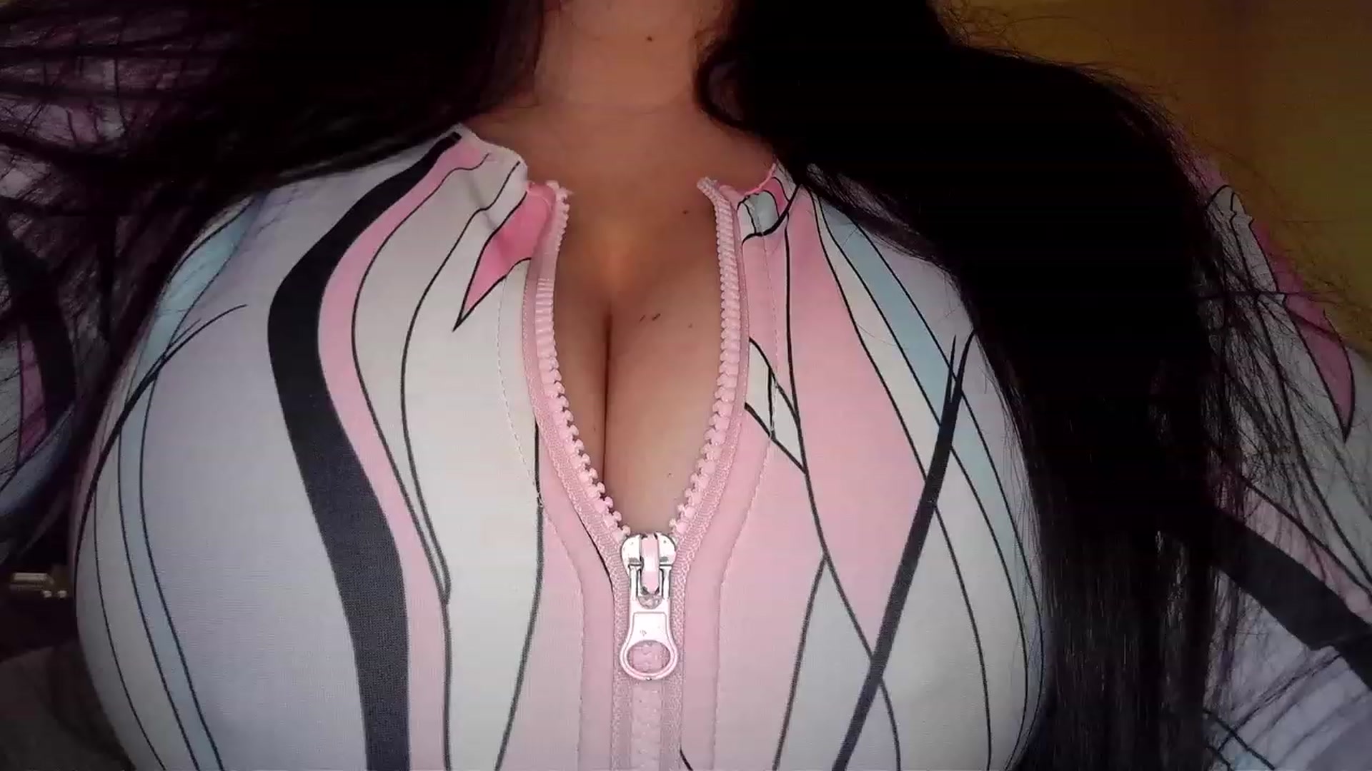 Gallery image thumbnail from TitsMcgeee's myfreecams stream on, 10/13/2023, 17:08 image 17 of 20