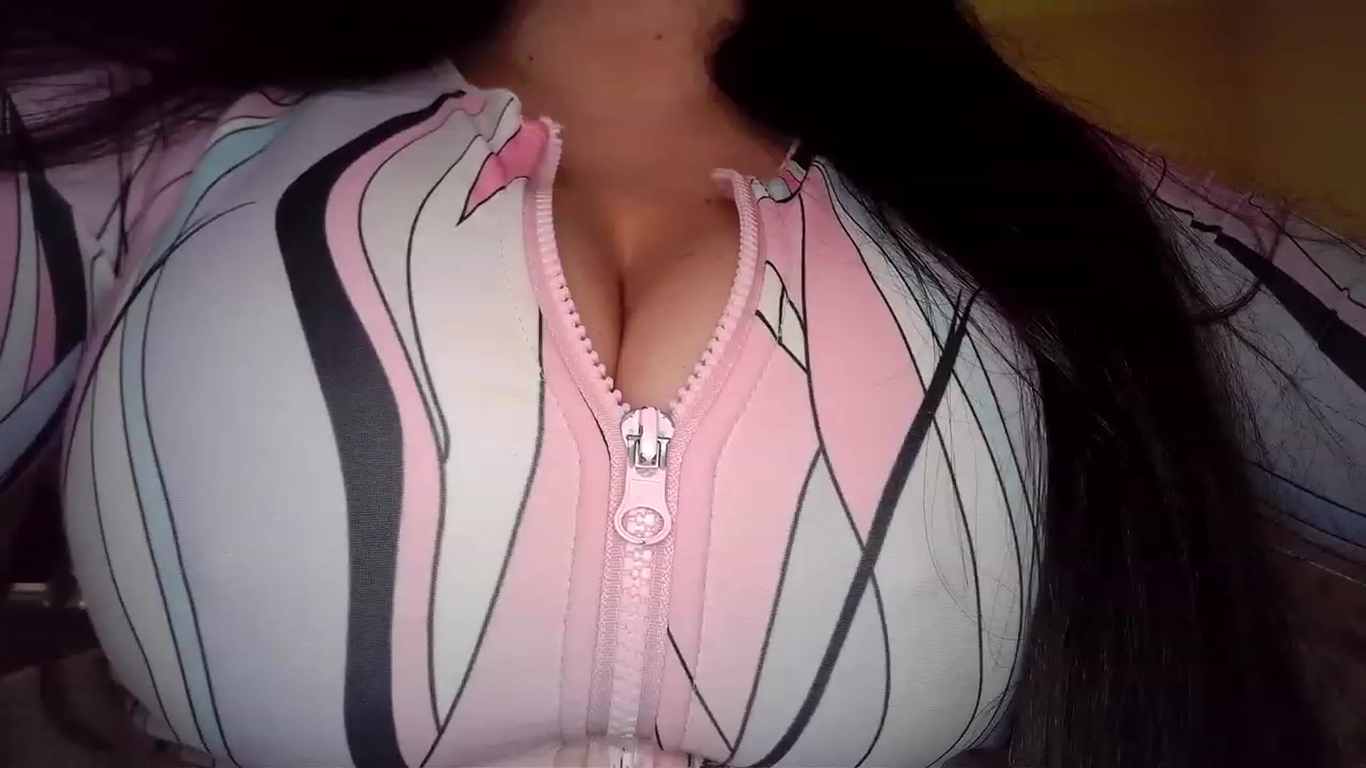 Gallery image thumbnail from TitsMcgeee's myfreecams stream on, 10/13/2023, 17:08 image 15 of 20