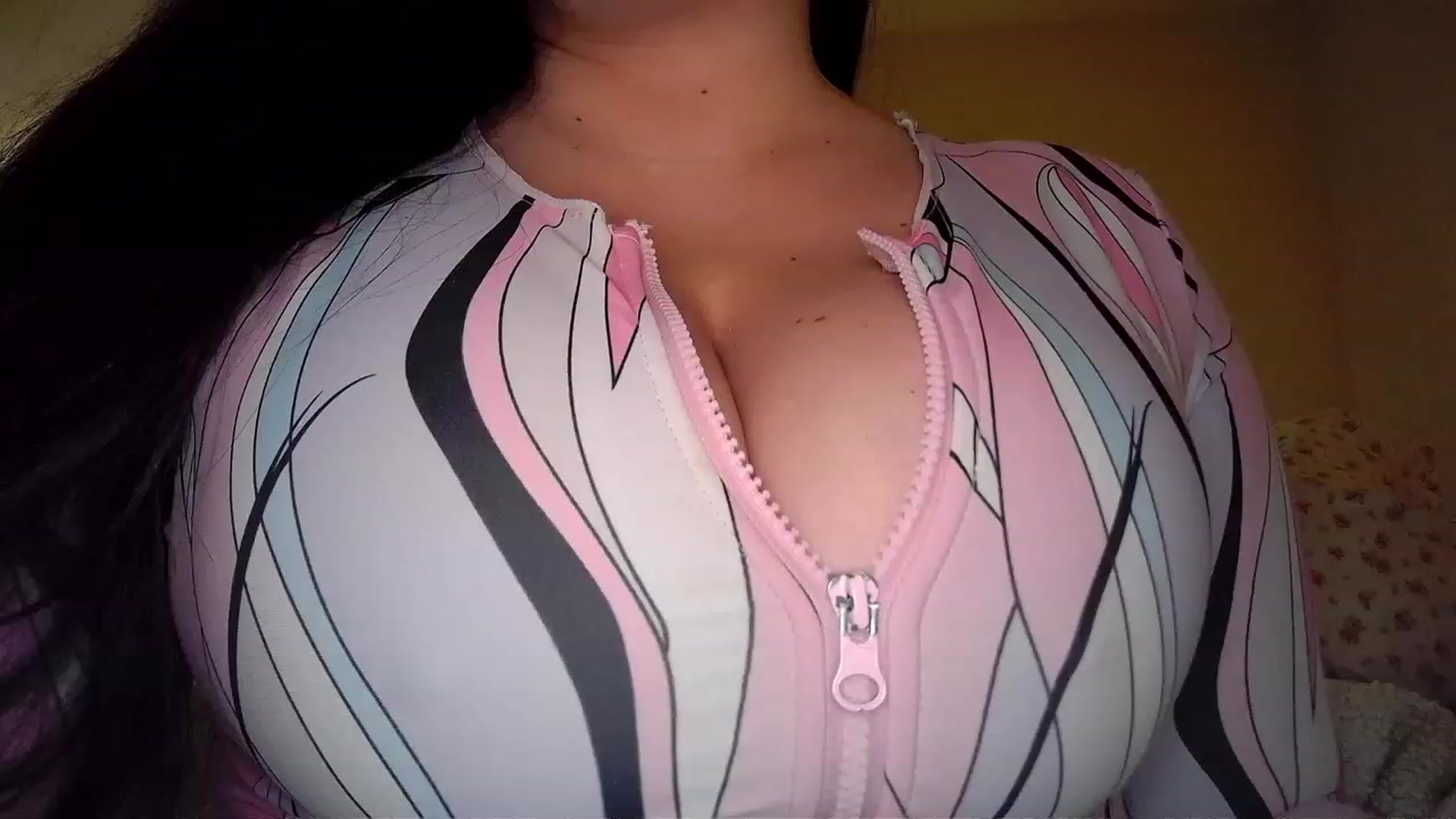 Gallery image thumbnail from TitsMcgeee's myfreecams stream on, 10/13/2023, 17:08 image 18 of 20