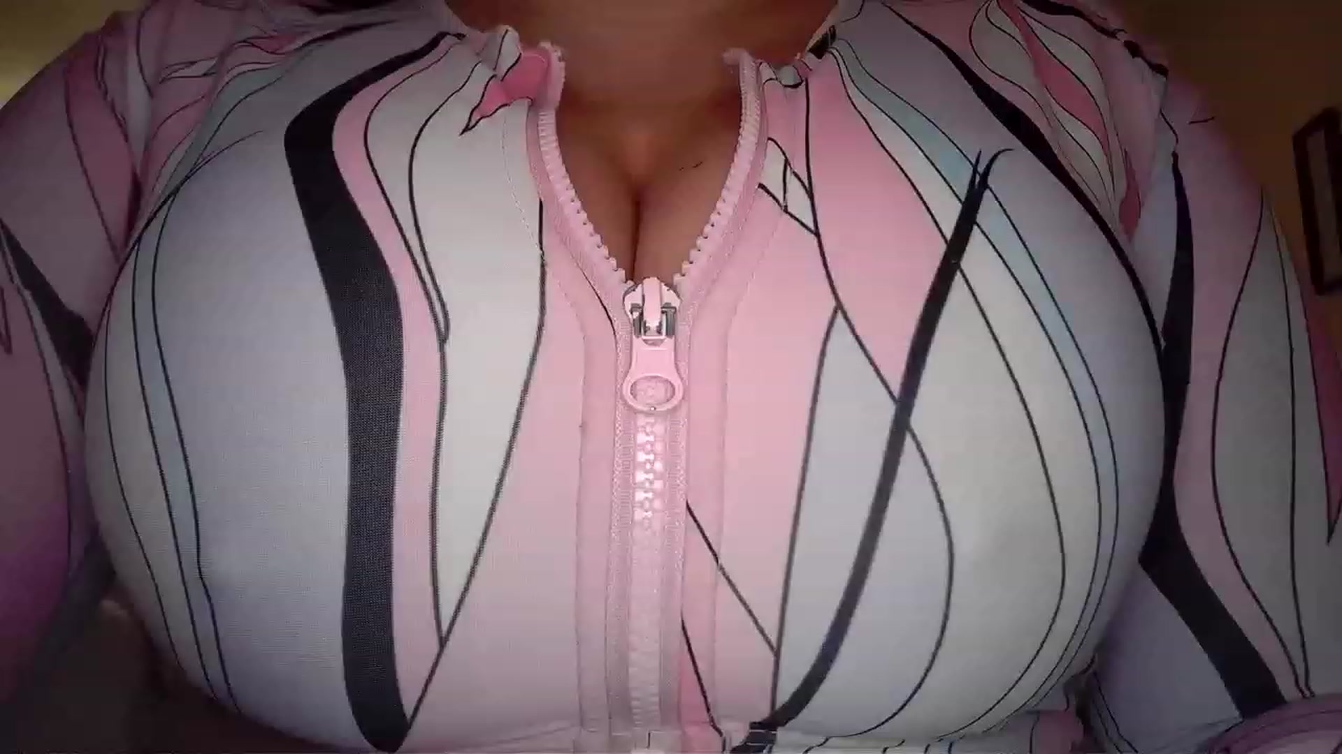 Gallery image thumbnail from TitsMcgeee's myfreecams stream on, 10/13/2023, 17:08 image 6 of 20
