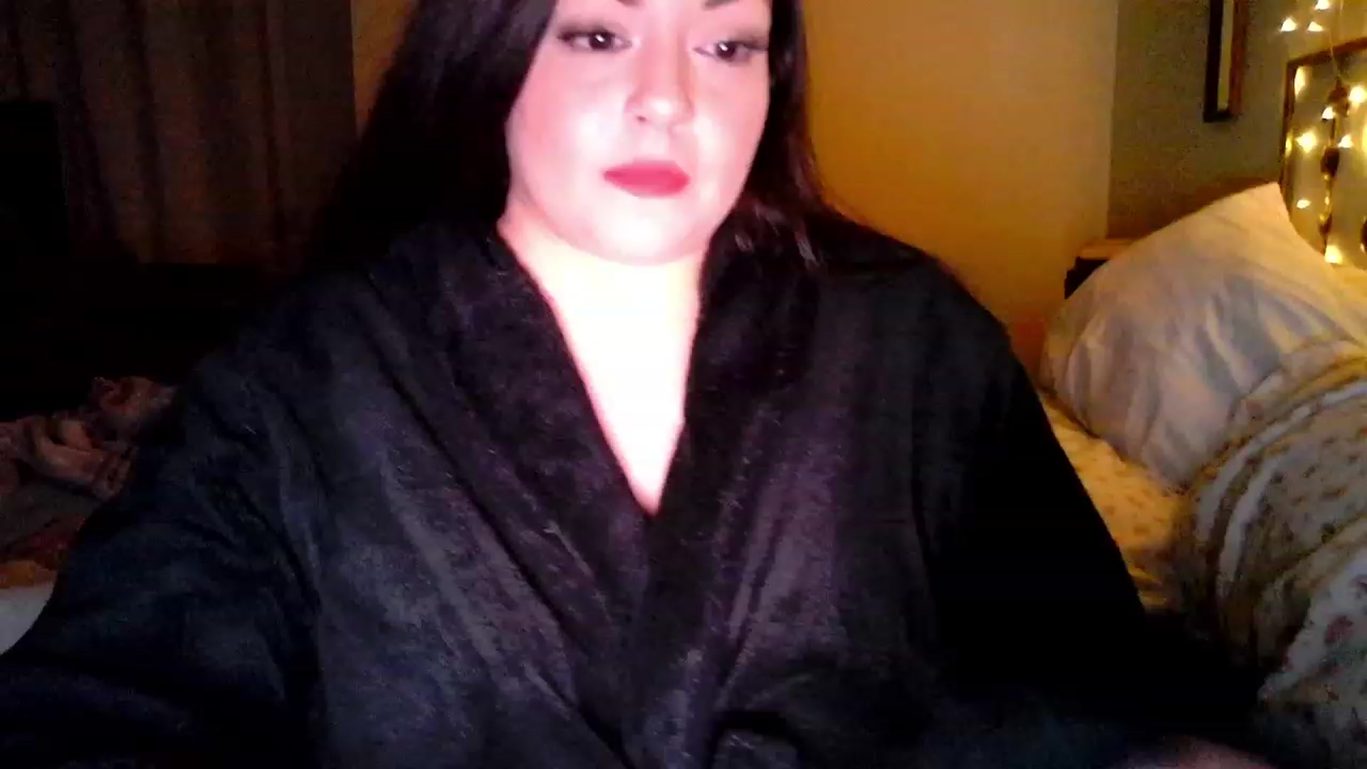 Gallery image thumbnail from TitsMcgeee's myfreecams stream on, 12/12/2023, 08:03 image 3 of 20