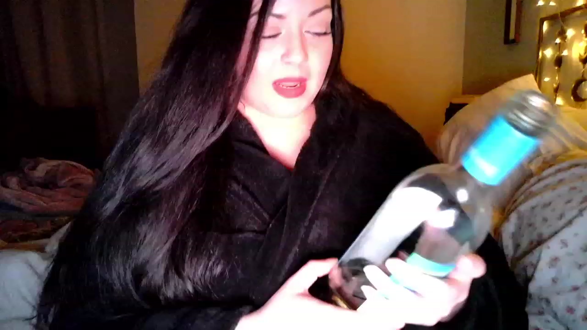 Gallery image thumbnail from TitsMcgeee's myfreecams stream on, 12/12/2023, 08:03 image 8 of 20