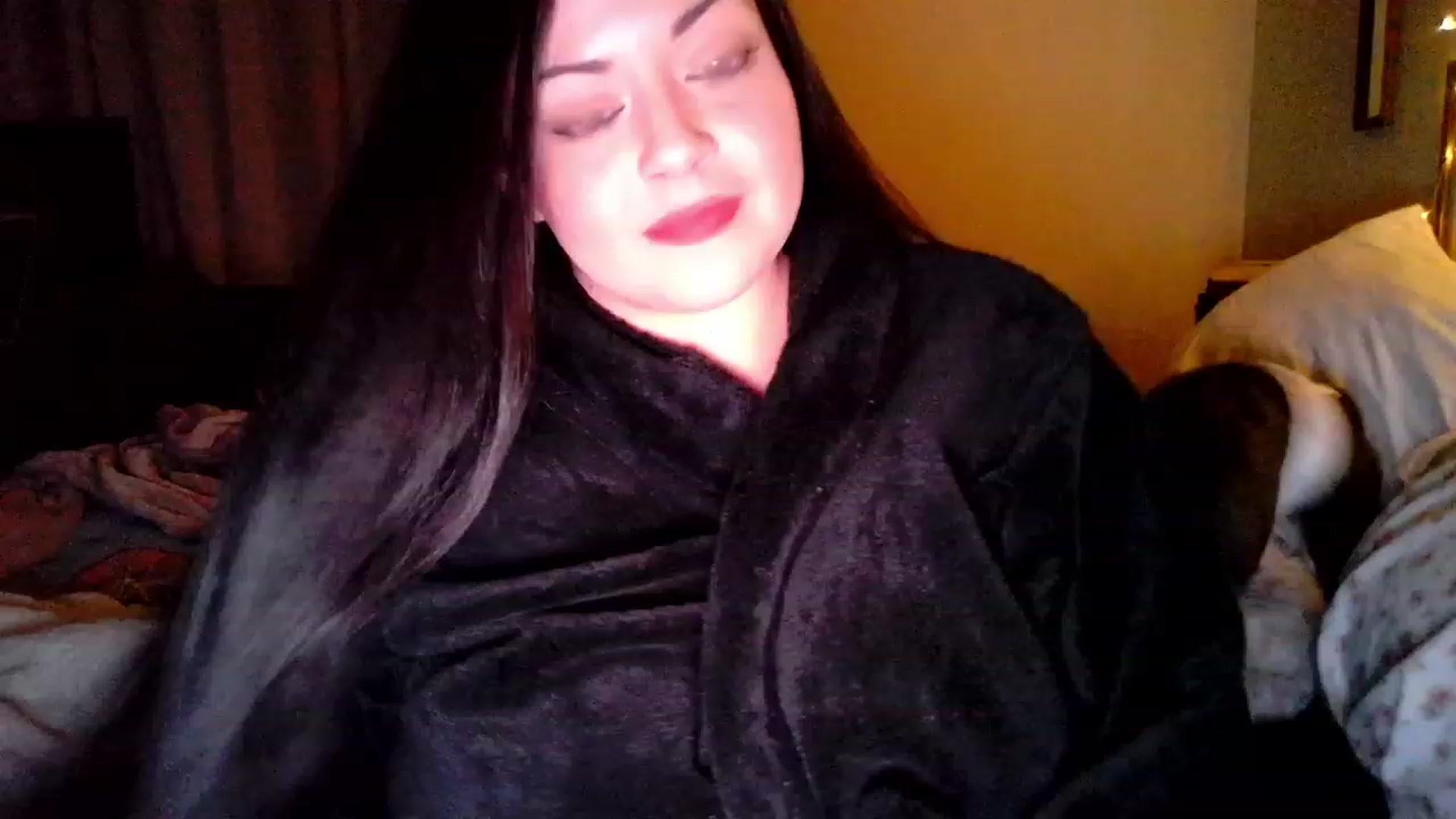 Gallery image thumbnail from TitsMcgeee's myfreecams stream on, 12/12/2023, 08:03 image 4 of 20
