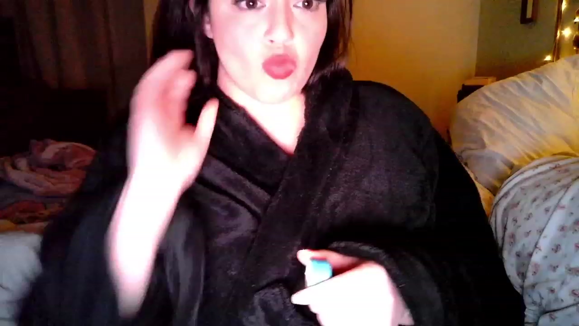 Gallery image thumbnail from TitsMcgeee's myfreecams stream on, 12/12/2023, 08:03 image 14 of 20