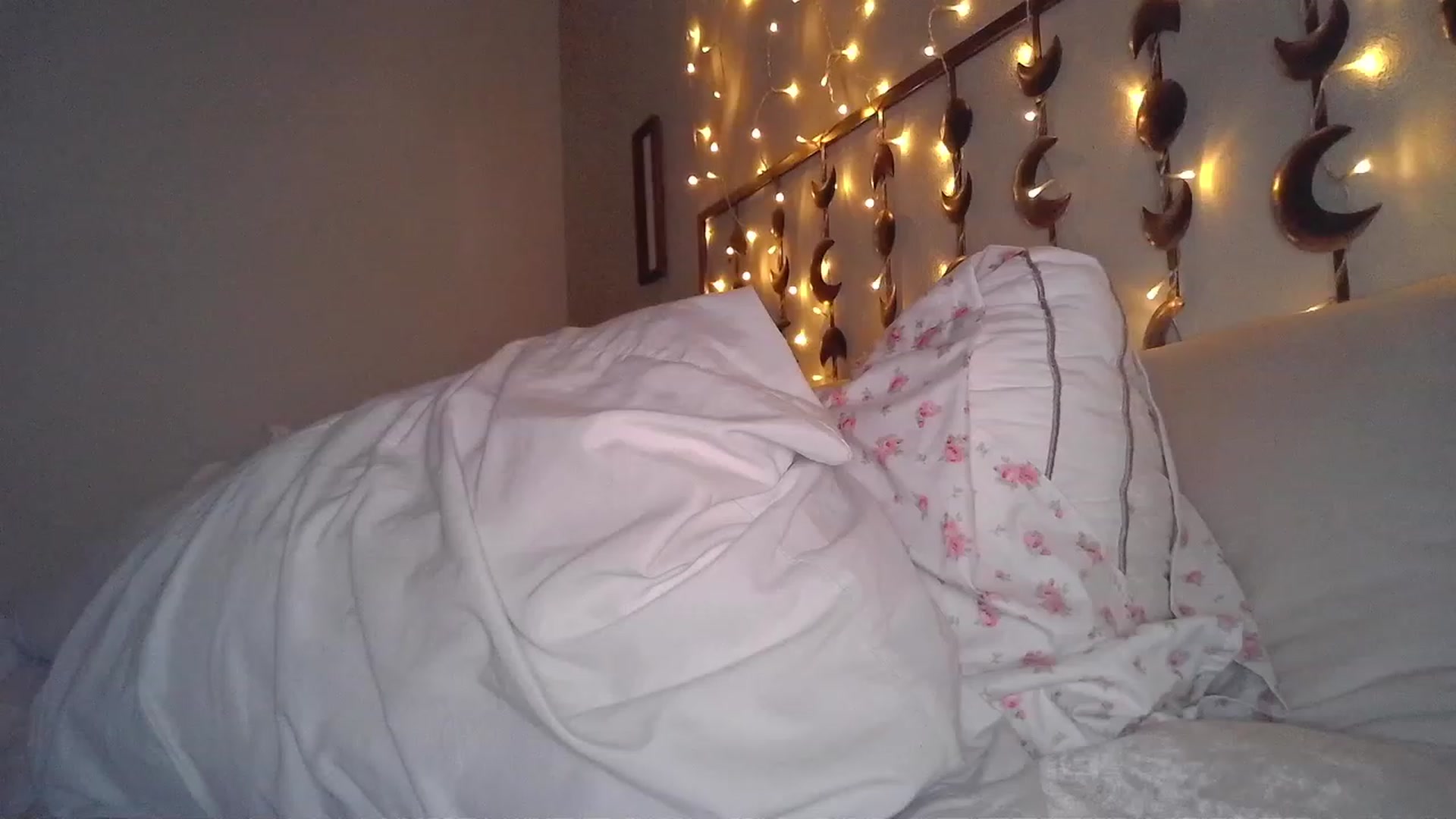 Gallery image thumbnail from TitsMcgeee's myfreecams stream on, 12/20/2023, 05:33 image 16 of 20