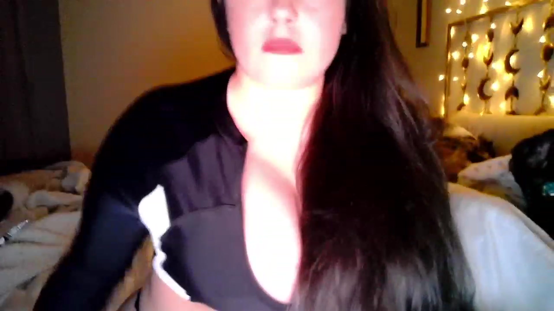 Gallery image thumbnail from TitsMcgeee's myfreecams stream on, 12/20/2023, 06:41 image 6 of 20