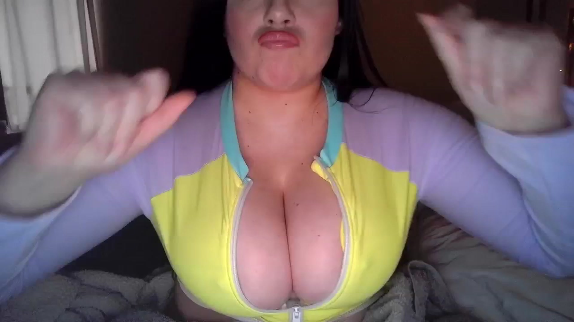 Gallery image thumbnail from TitsMcgeee's myfreecams stream on, 01/21/2024, 22:38 image 20 of 20