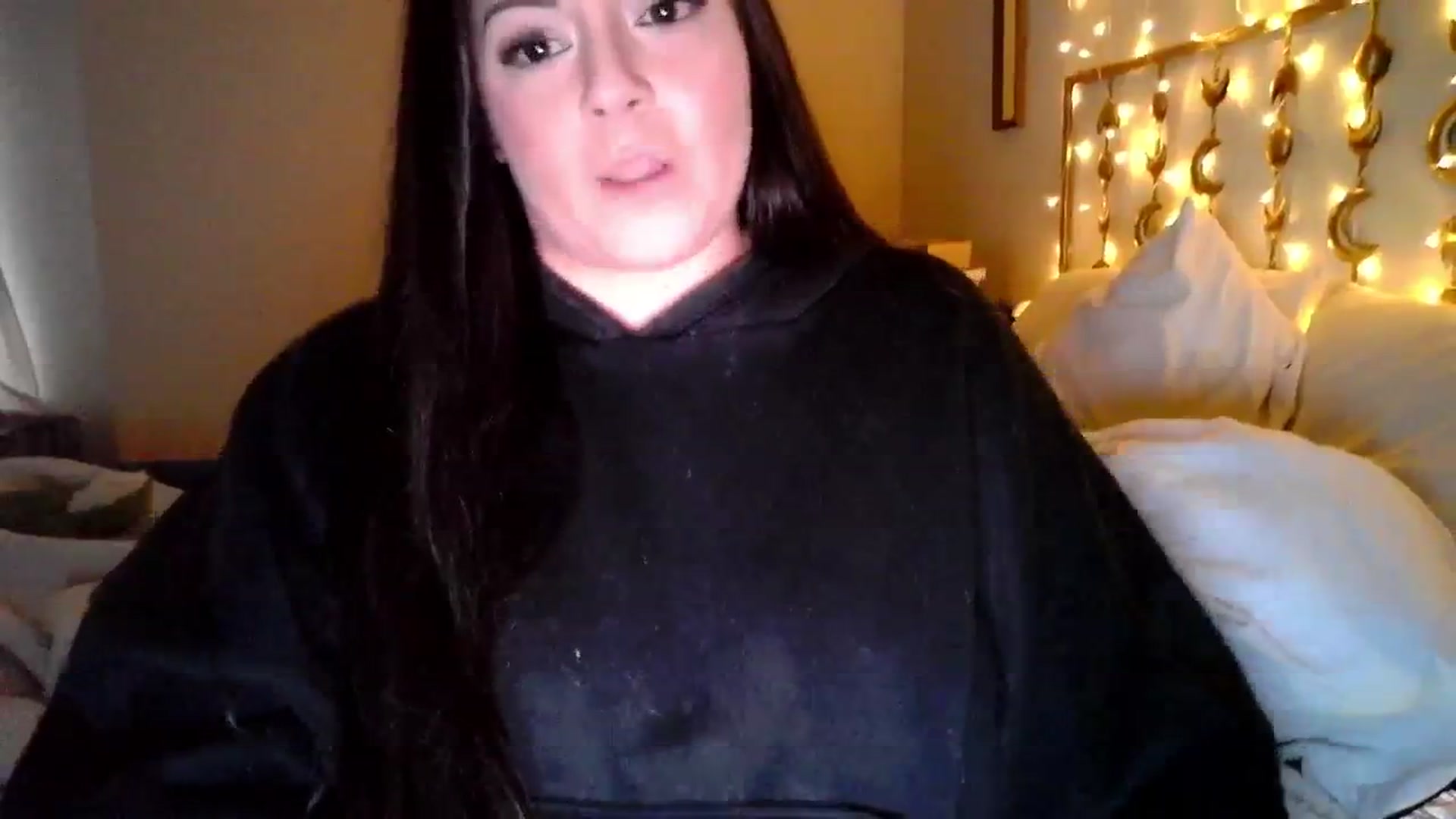 Gallery image thumbnail from TitsMcgeee's myfreecams stream on, 01/26/2024, 22:31 image 13 of 20