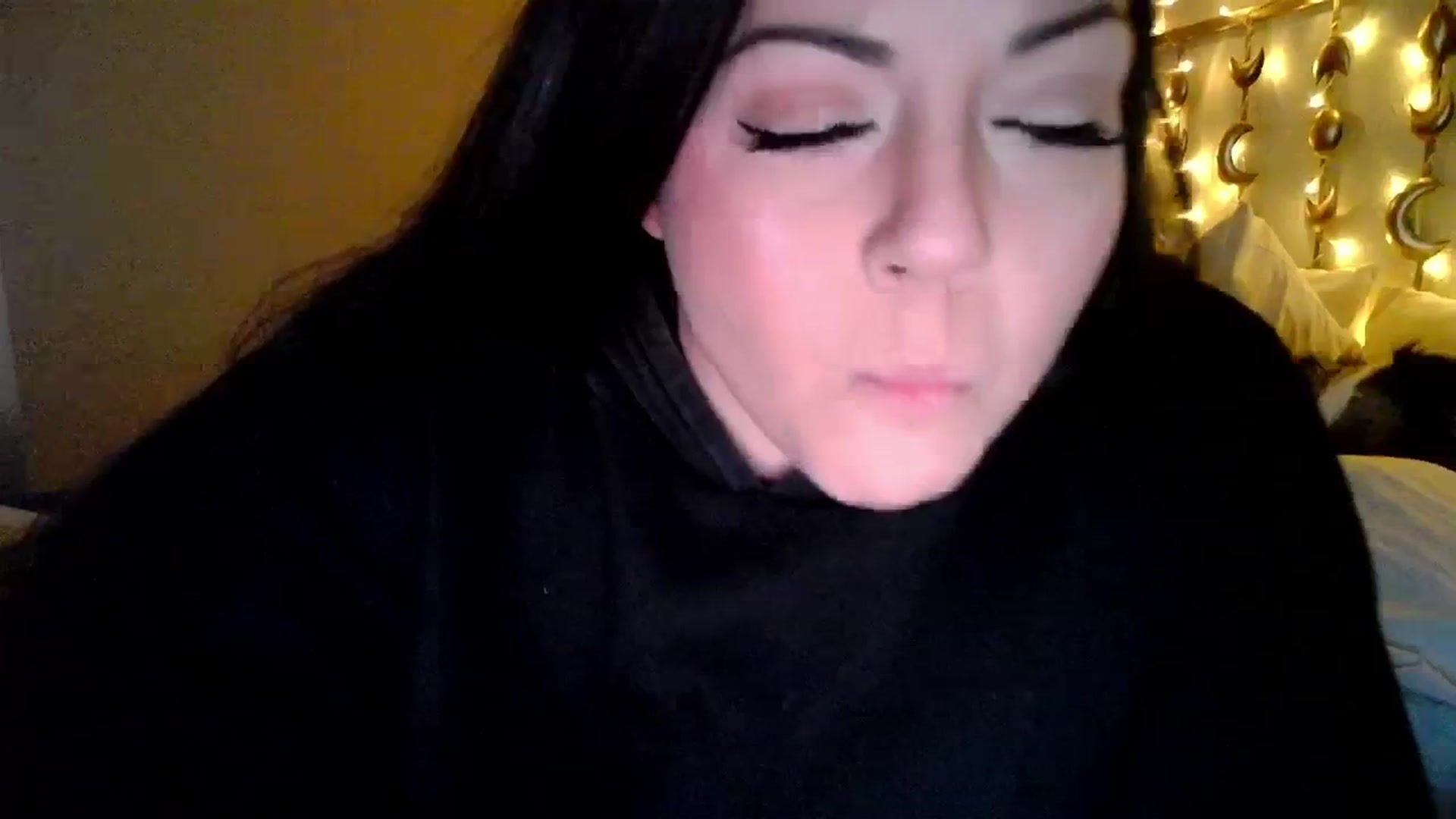 Gallery image thumbnail from TitsMcgeee's myfreecams stream on, 01/26/2024, 22:31 image 11 of 20