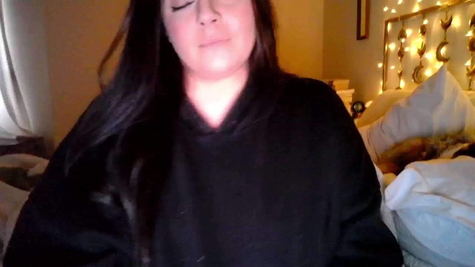 Gallery image thumbnail from TitsMcgeee's myfreecams stream on, 01/26/2024, 22:31 image 17 of 20