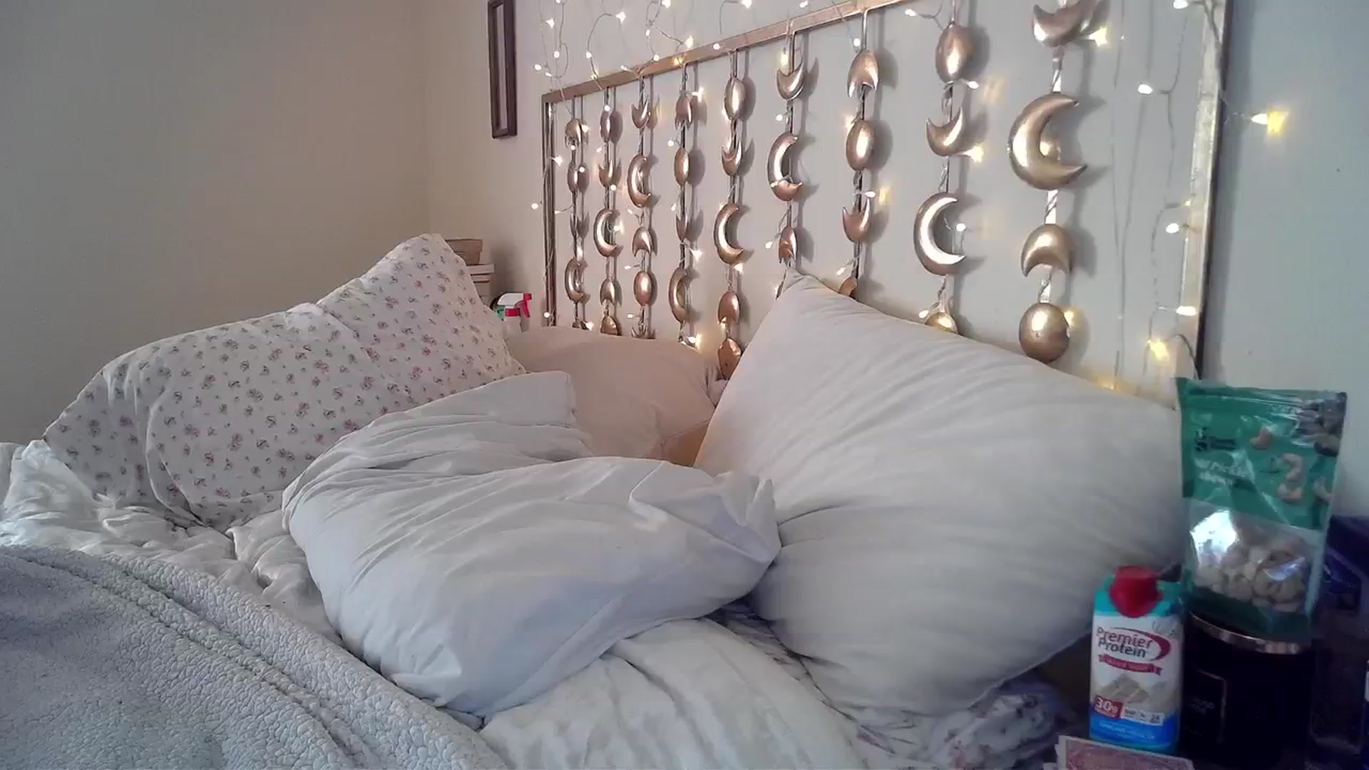 Gallery image thumbnail from TitsMcgeee's myfreecams stream on, 02/23/2024, 21:02 image 3 of 20