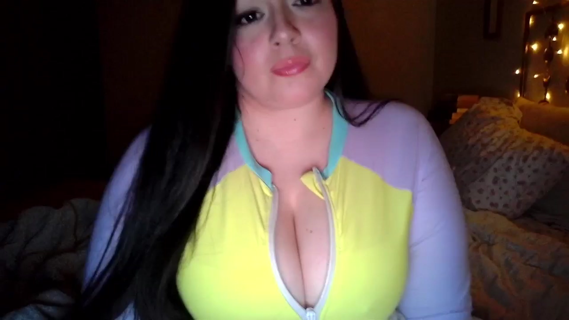 Gallery image thumbnail from TitsMcgeee's myfreecams stream on, 04/07/2024, 05:44 image 1 of 20