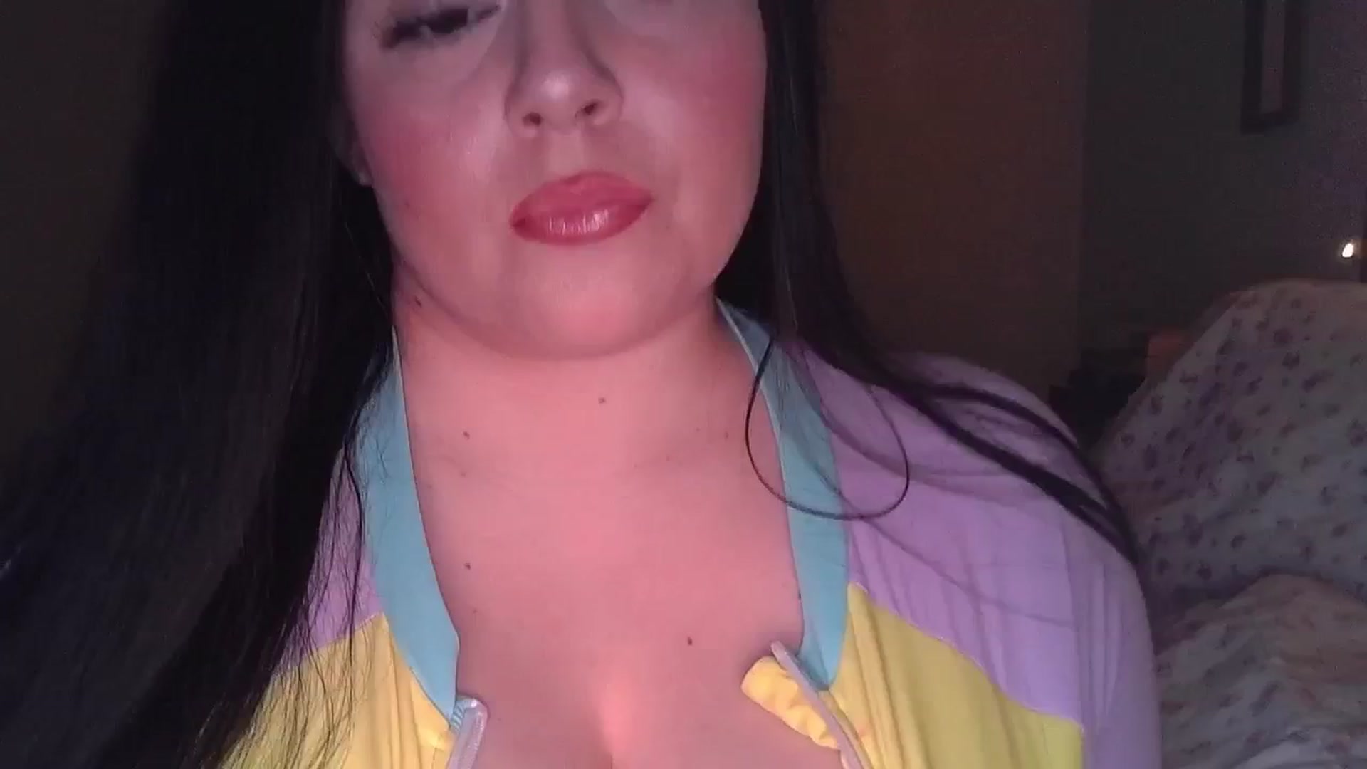 Gallery image thumbnail from TitsMcgeee's myfreecams stream on, 04/16/2024, 24:09 image 8 of 20