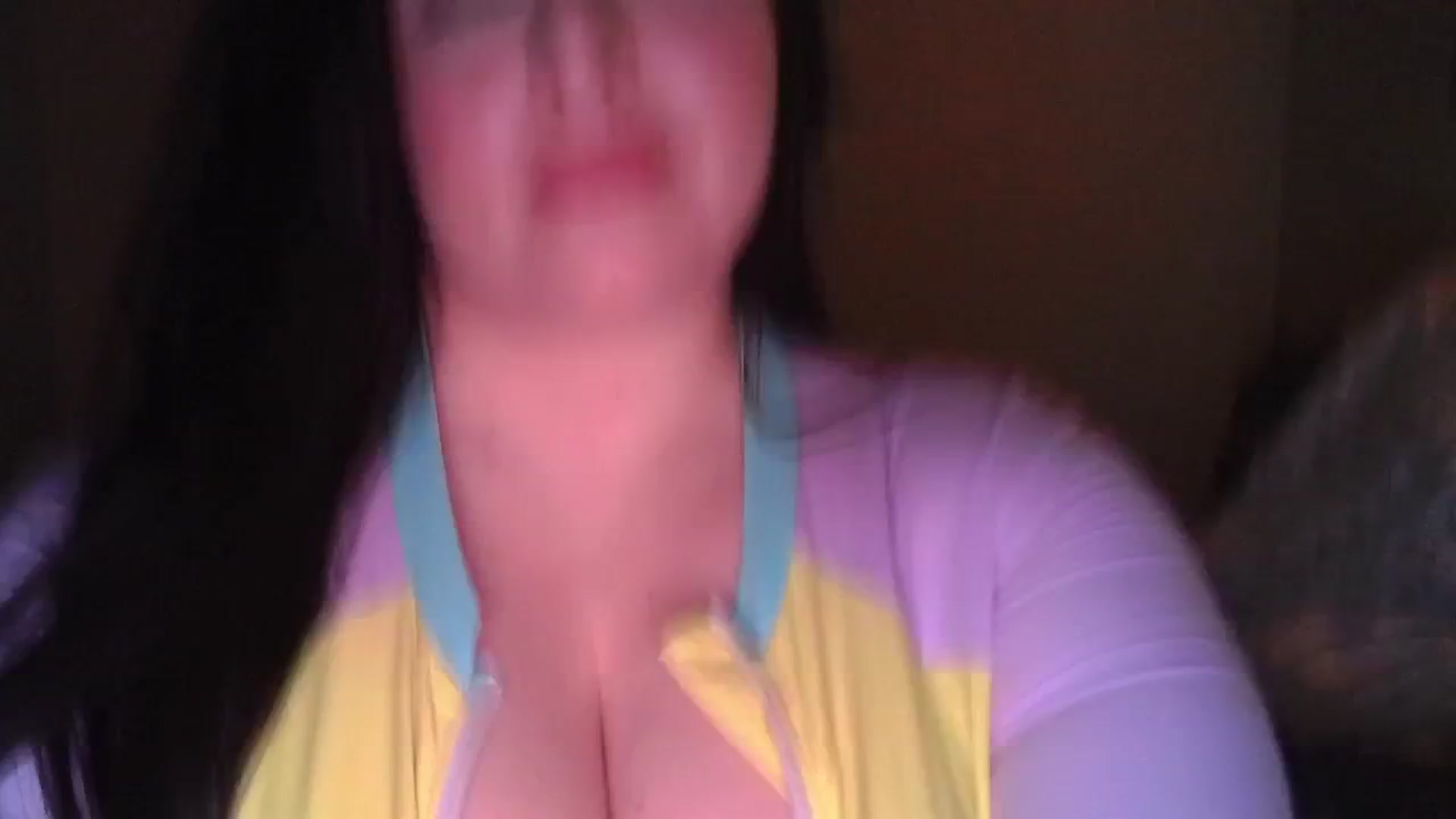 Gallery image thumbnail from TitsMcgeee's myfreecams stream on, 04/16/2024, 01:23 image 14 of 20