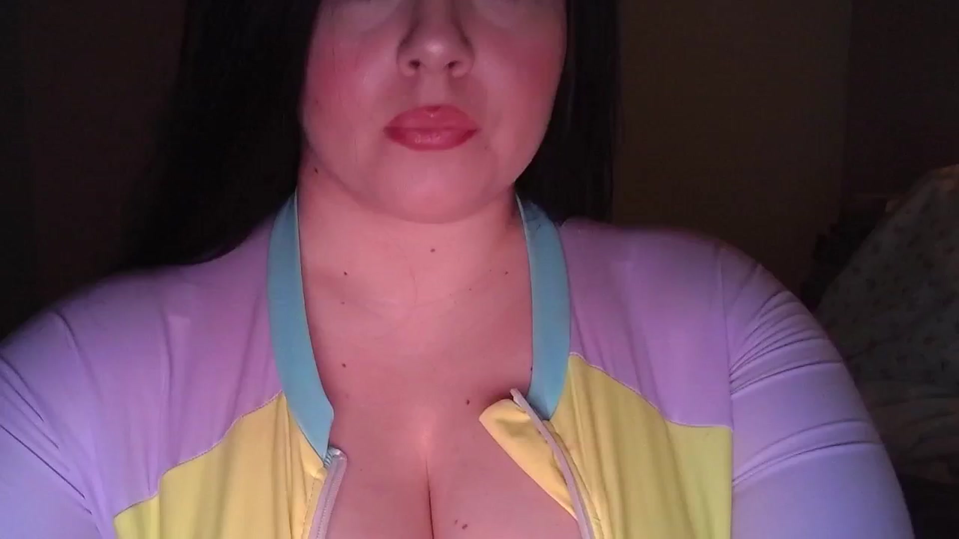 Gallery image thumbnail from TitsMcgeee's myfreecams stream on, 04/16/2024, 01:23 image 13 of 20