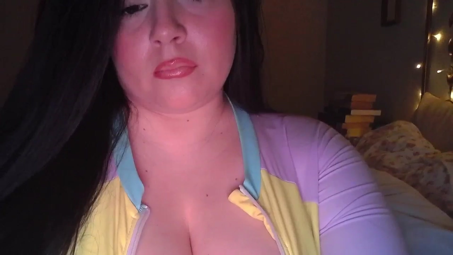 Gallery image thumbnail from TitsMcgeee's myfreecams stream on, 04/21/2024, 02:53 image 15 of 20