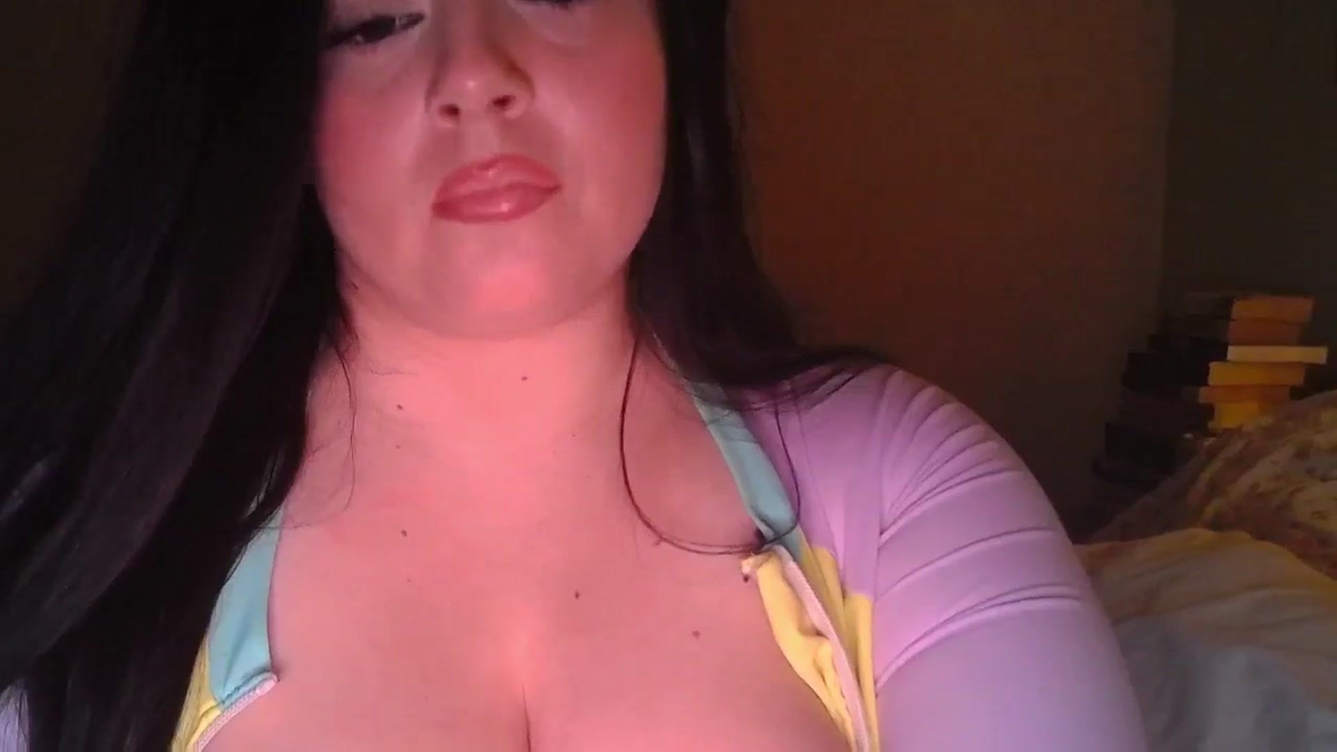 Gallery image thumbnail from TitsMcgeee's myfreecams stream on, 04/21/2024, 02:53 image 19 of 20