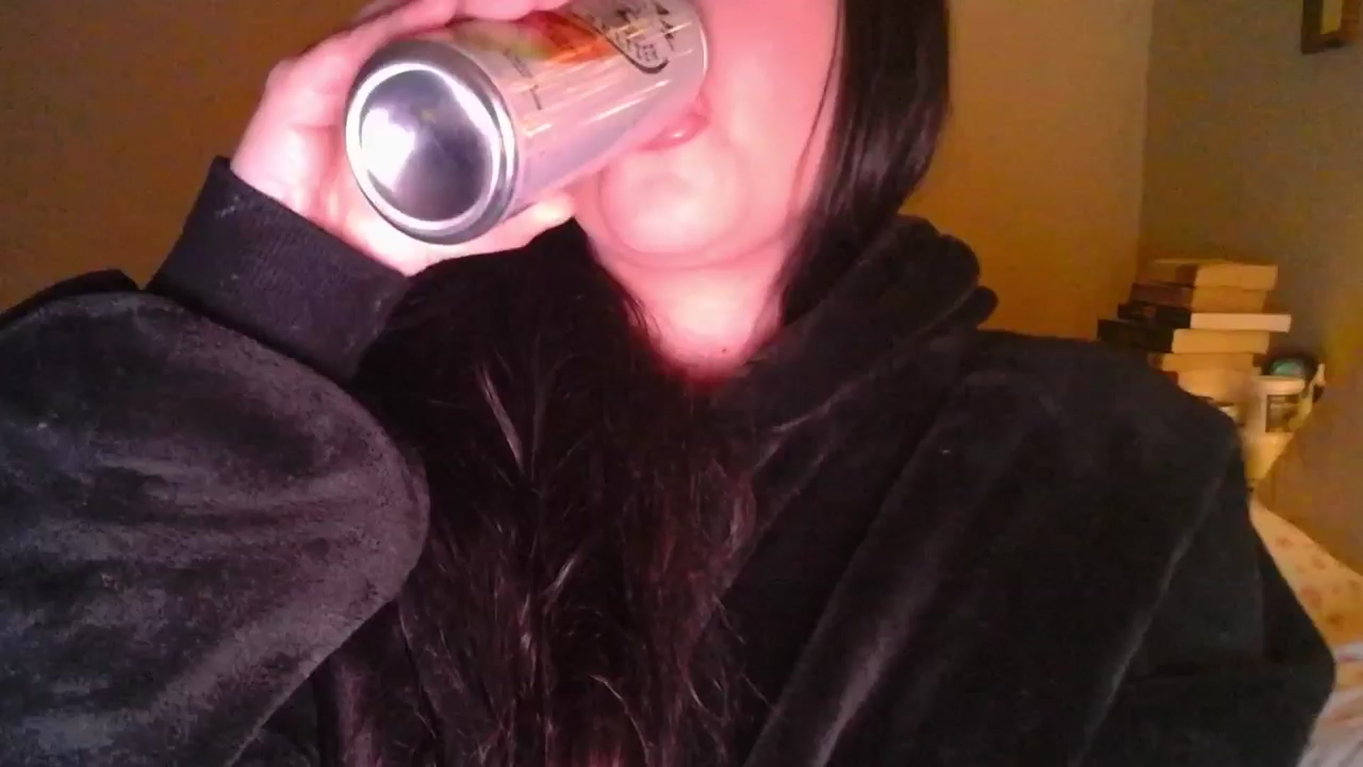 Gallery image thumbnail from TitsMcgeee's myfreecams stream on, 04/21/2024, 06:08 image 14 of 20