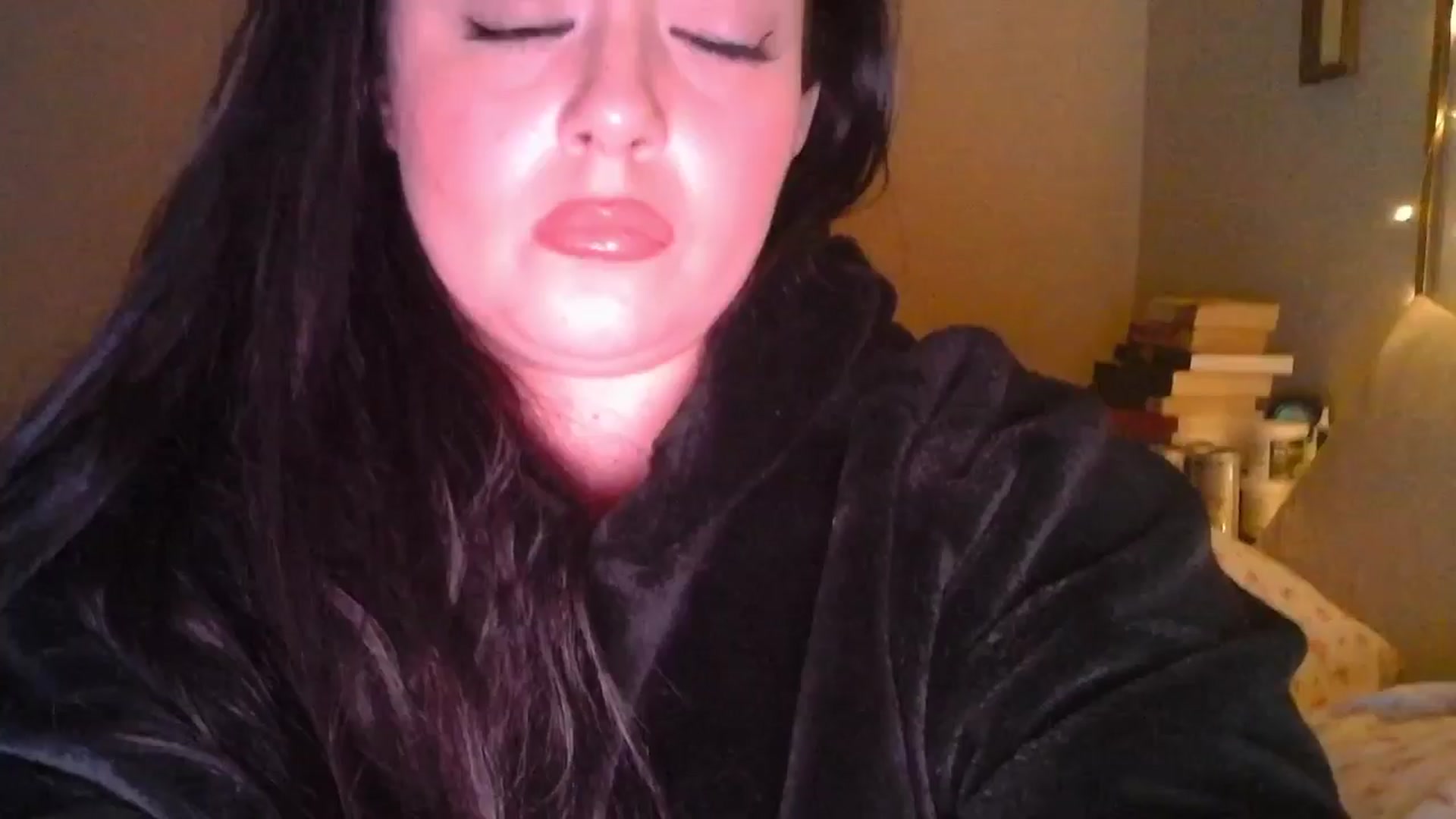 Gallery image thumbnail from TitsMcgeee's myfreecams stream on, 04/21/2024, 06:08 image 11 of 20
