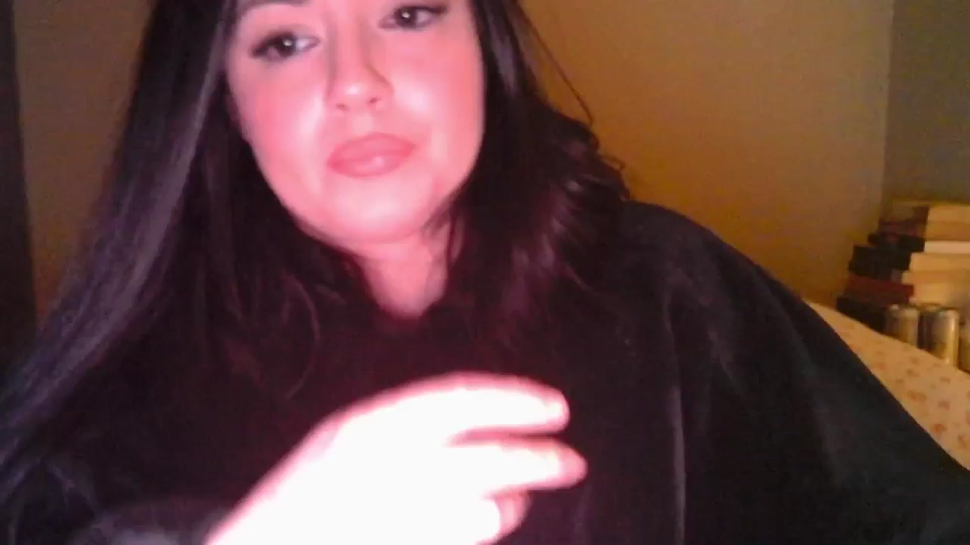 Gallery image thumbnail from TitsMcgeee's myfreecams stream on, 04/21/2024, 06:08 image 2 of 20