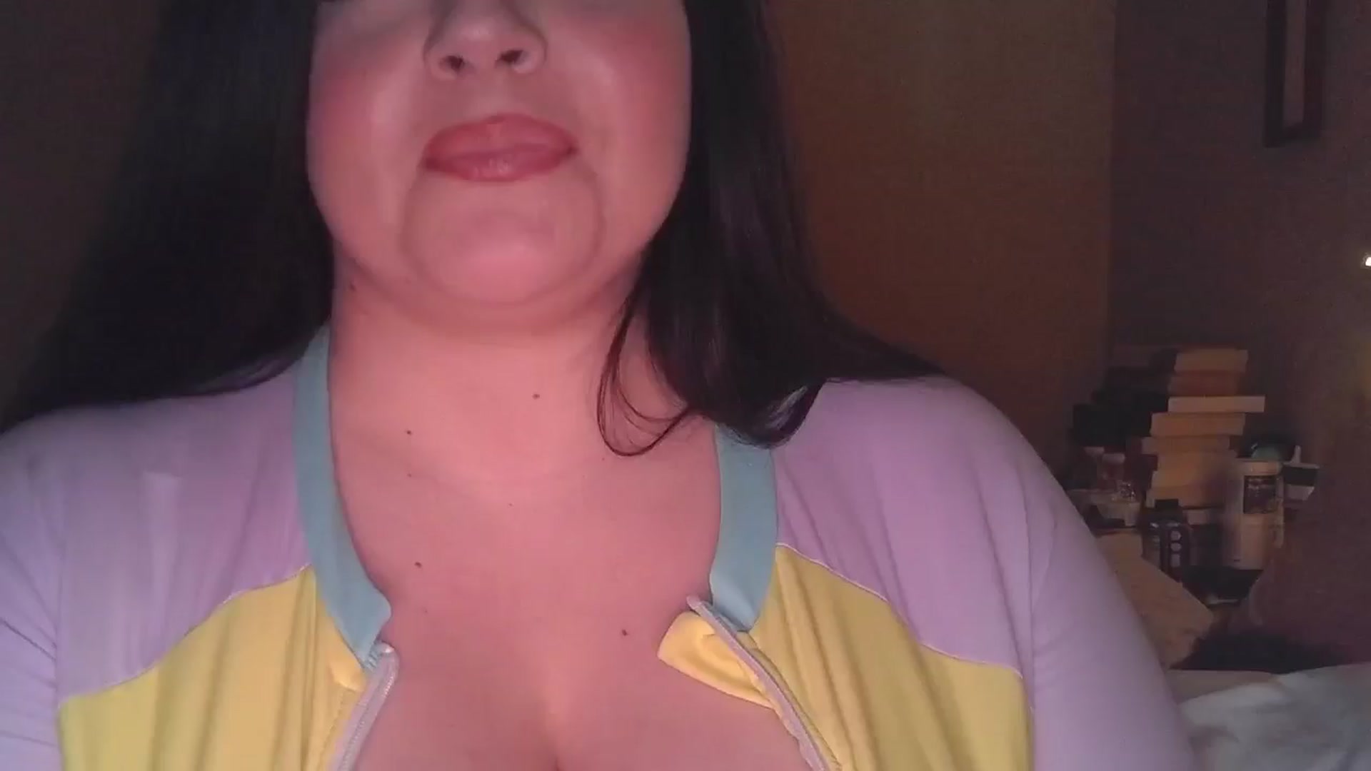 Gallery image thumbnail from TitsMcgeee's myfreecams stream on, 04/27/2024, 23:18 image 10 of 20