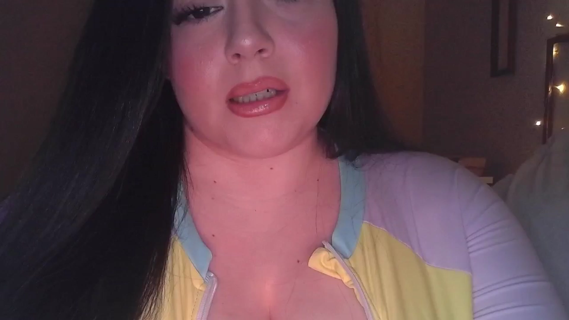 Gallery image thumbnail from TitsMcgeee's myfreecams stream on, 04/27/2024, 23:18 image 1 of 20