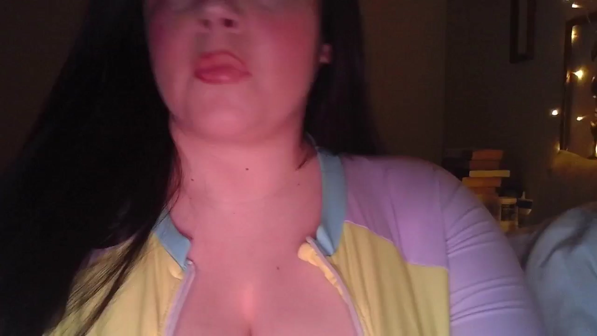 Gallery image thumbnail from TitsMcgeee's myfreecams stream on, 04/27/2024, 23:18 image 6 of 20