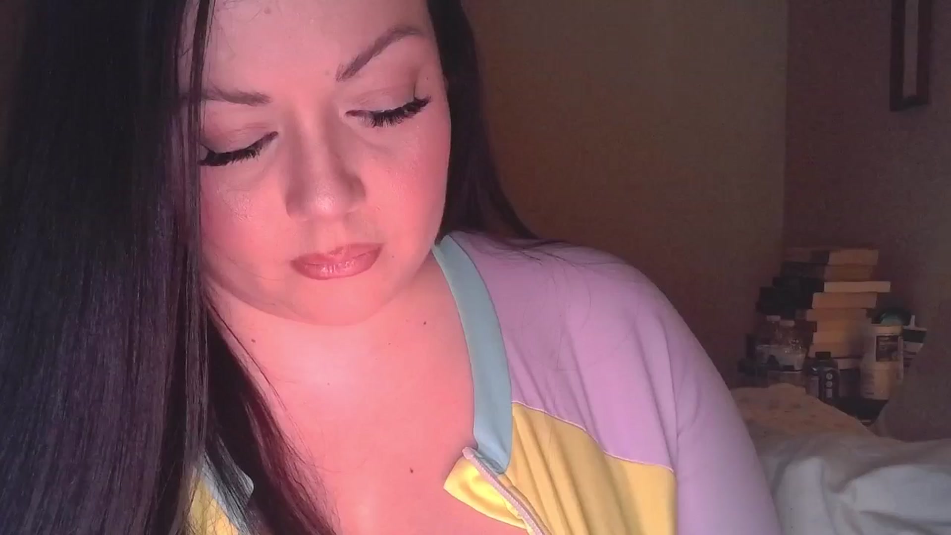 Gallery image thumbnail from TitsMcgeee's myfreecams stream on, 04/27/2024, 23:18 image 12 of 20