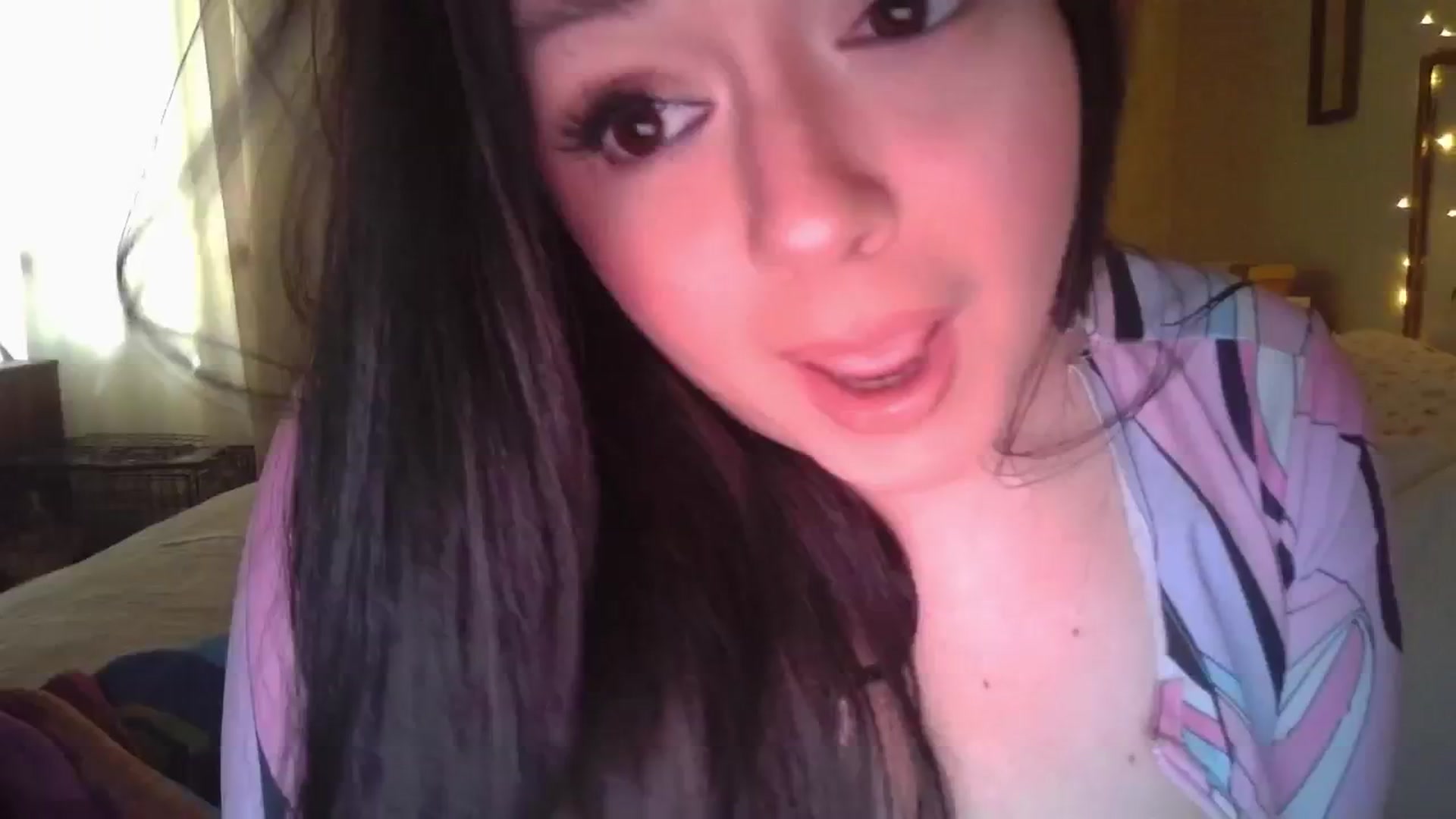 Gallery image thumbnail from TitsMcgeee's myfreecams stream on, 05/03/2024, 16:48 image 13 of 20