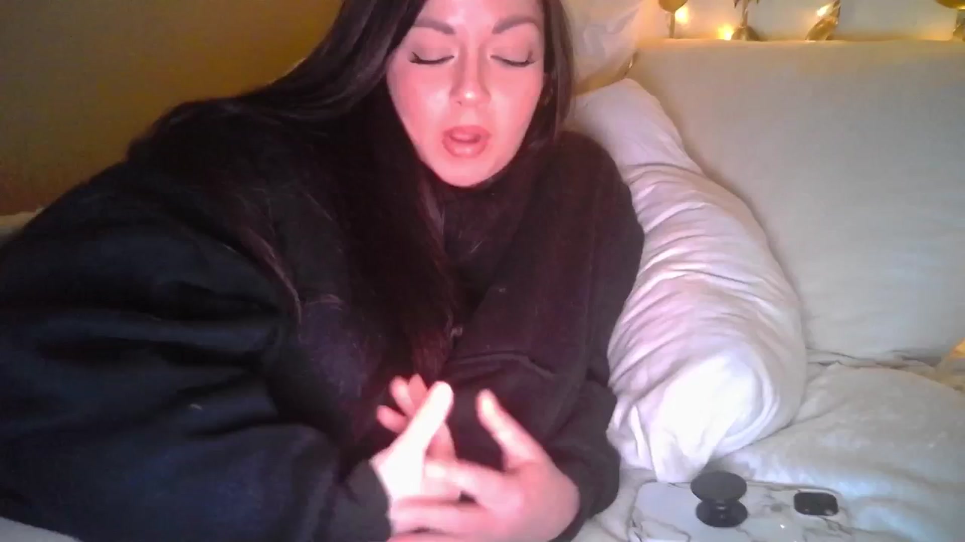 Gallery image thumbnail from TitsMcgeee's myfreecams stream on, 05/09/2024, 23:06 image 11 of 20
