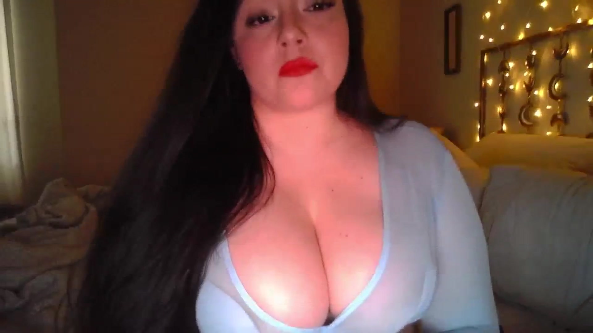 Gallery image thumbnail from TitsMcgeee's myfreecams stream on, 06/15/2024, 23:30 image 5 of 20