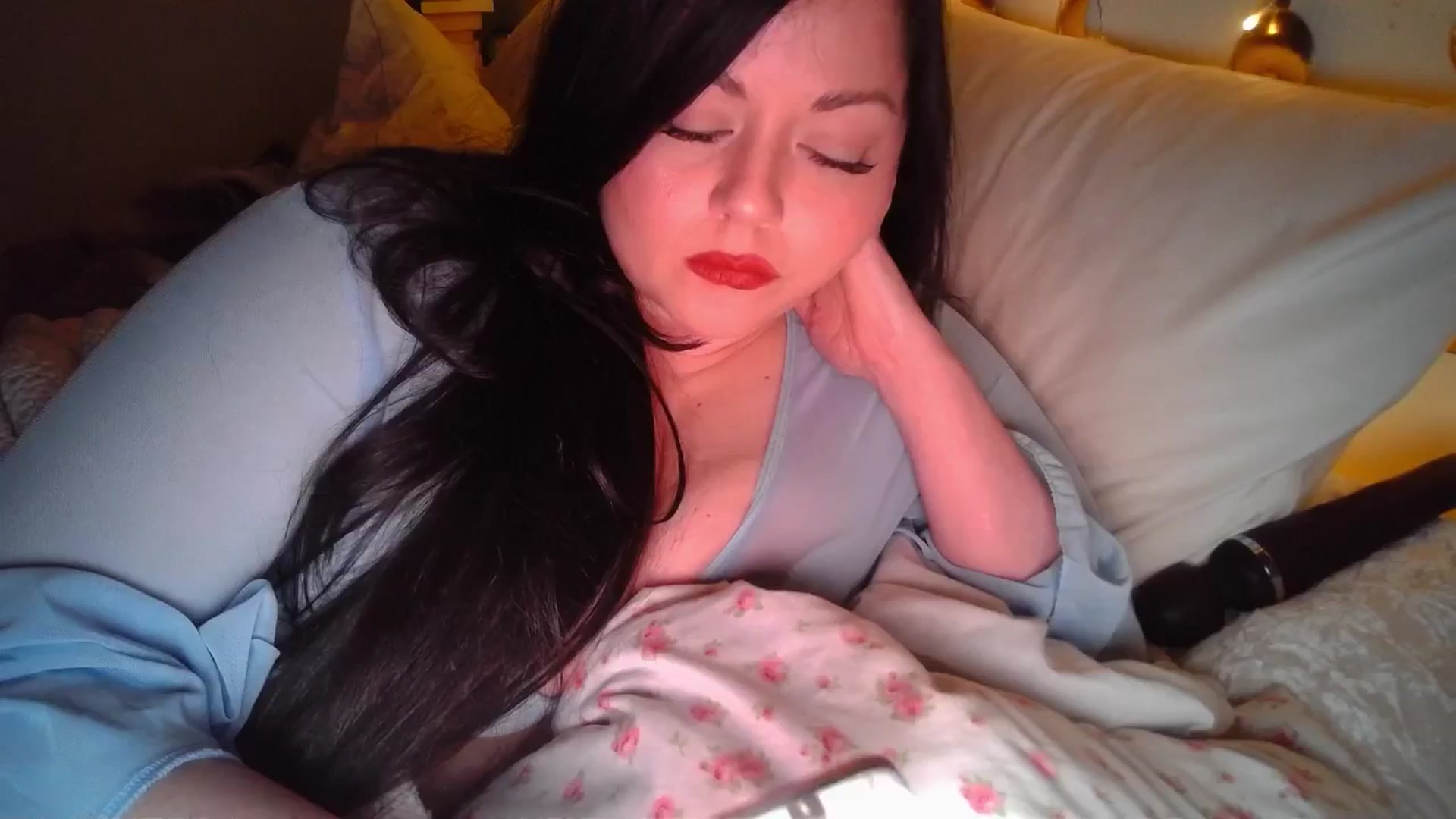Gallery image thumbnail from TitsMcgeee's myfreecams stream on, 06/16/2024, 04:28 image 18 of 20