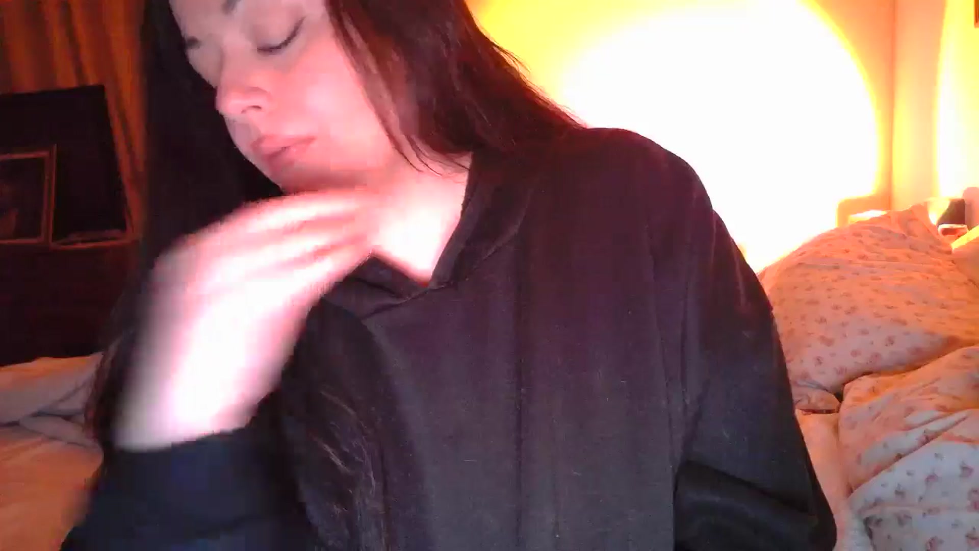 Gallery image thumbnail from TitsMcgeee's myfreecams stream on, 09/16/2024, 08:19 image 15 of 20