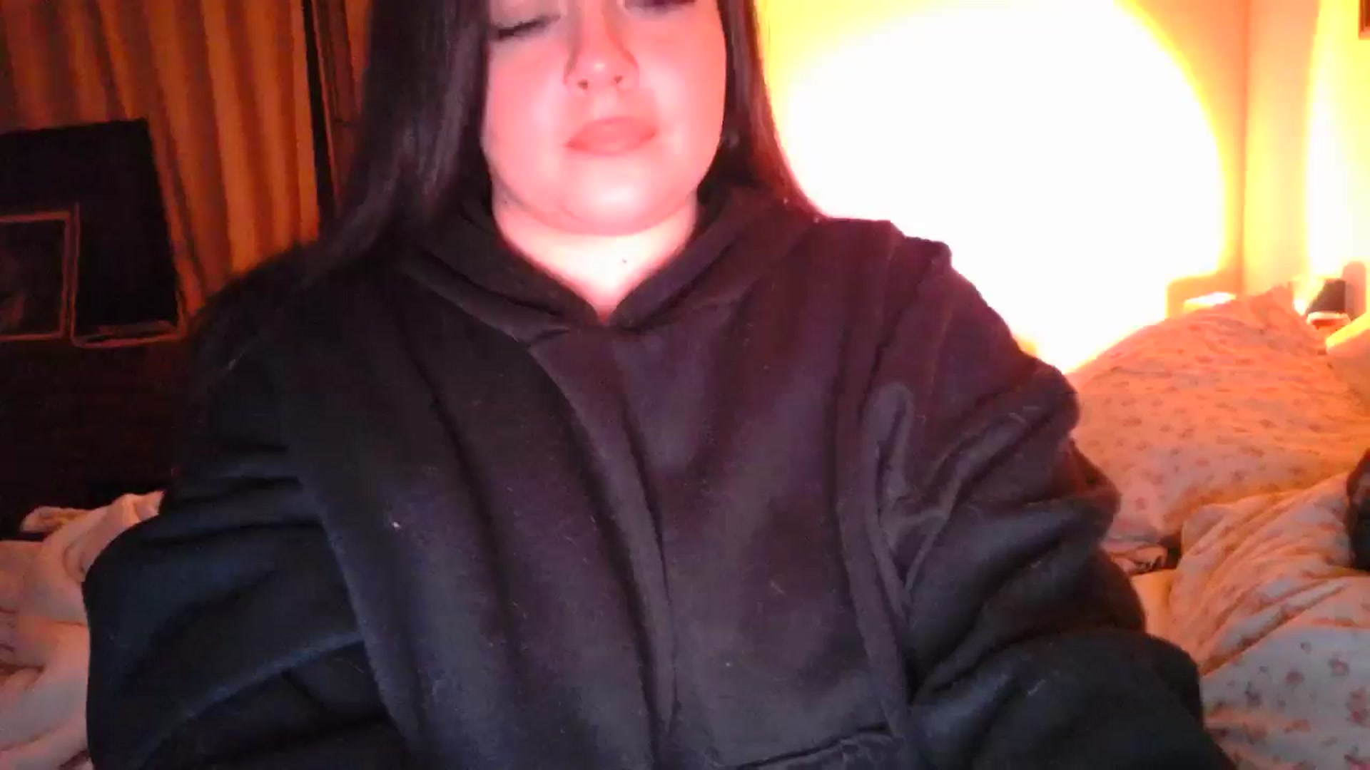 Gallery image thumbnail from TitsMcgeee's myfreecams stream on, 09/16/2024, 08:19 image 14 of 20