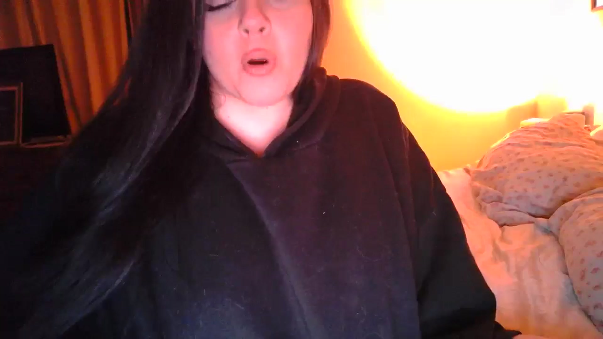 Gallery image thumbnail from TitsMcgeee's myfreecams stream on, 09/16/2024, 08:19 image 18 of 20