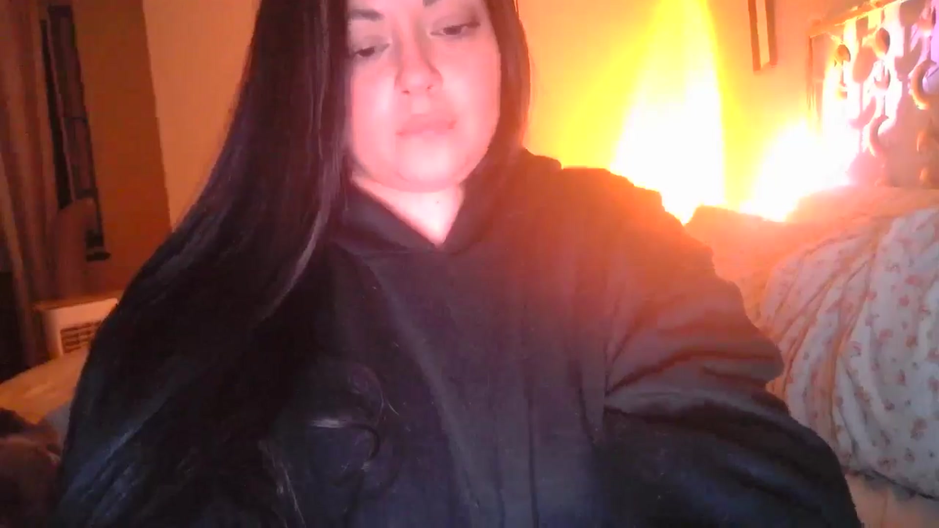 Gallery image thumbnail from TitsMcgeee's myfreecams stream on, 09/29/2024, 06:00 image 19 of 20