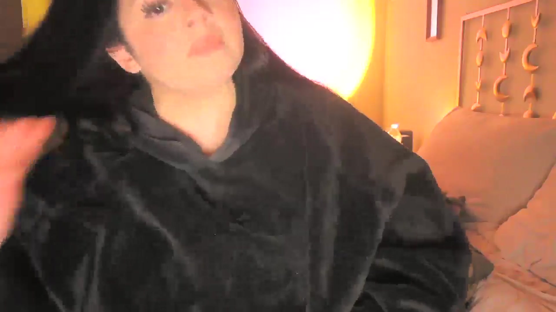 Gallery image thumbnail from TitsMcgeee's myfreecams stream on, 12/09/2024, 03:20 image 20 of 20
