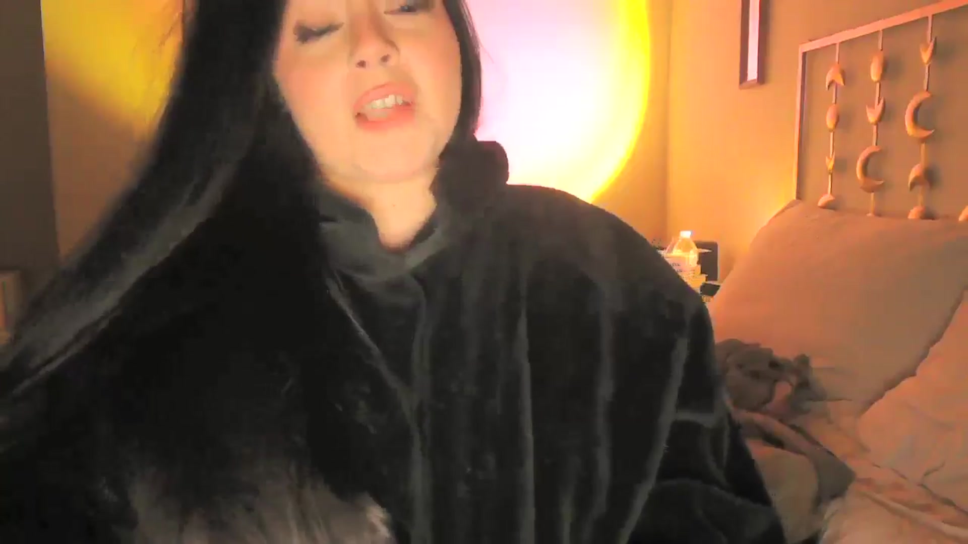 Gallery image thumbnail from TitsMcgeee's myfreecams stream on, 12/09/2024, 03:20 image 14 of 20