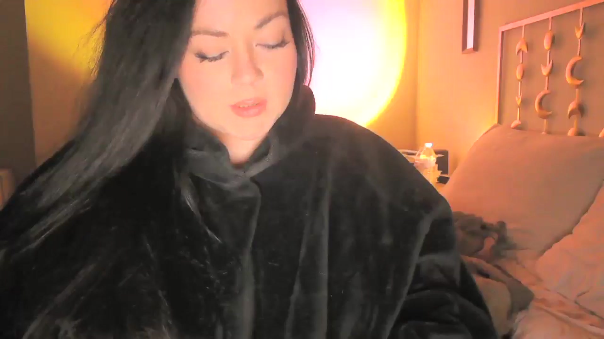 Gallery image thumbnail from TitsMcgeee's myfreecams stream on, 12/09/2024, 03:20 image 12 of 20
