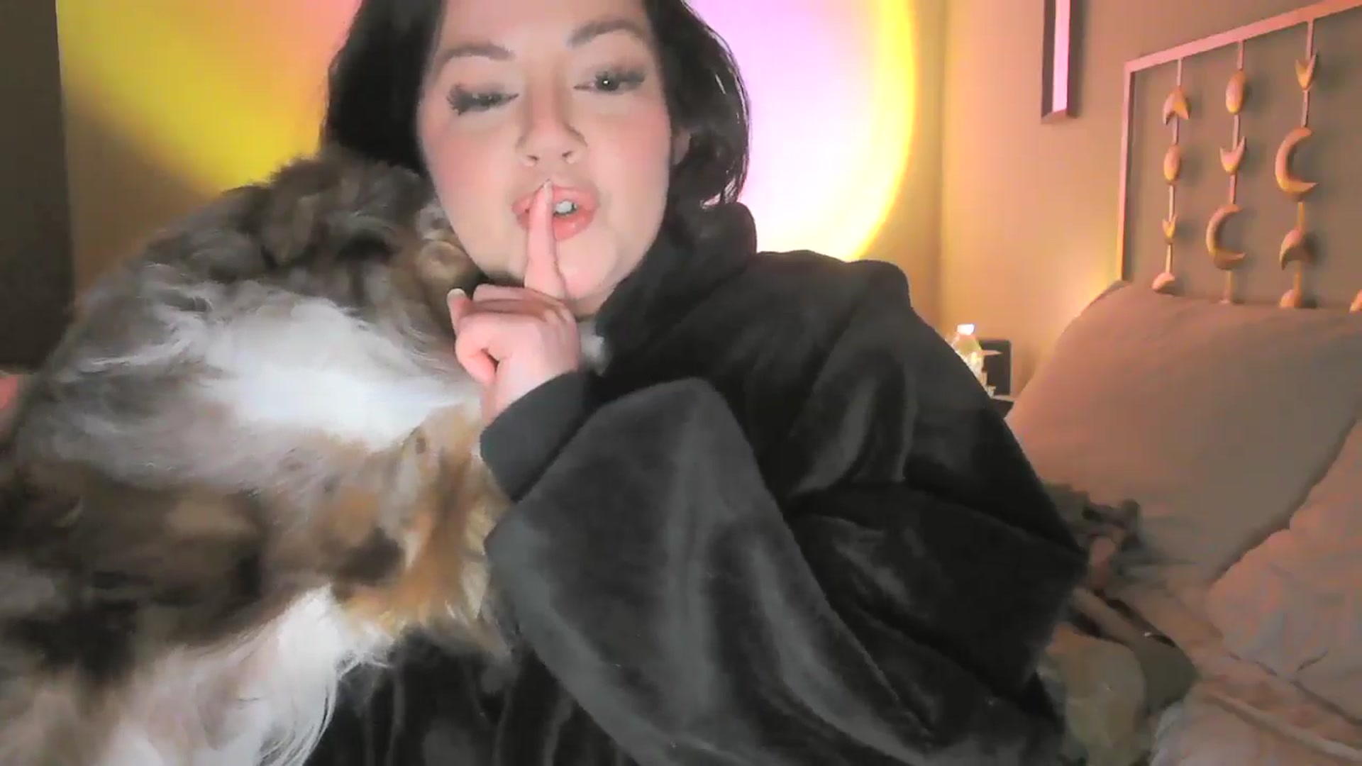 Gallery image thumbnail from TitsMcgeee's myfreecams stream on, 12/09/2024, 03:20 image 17 of 20