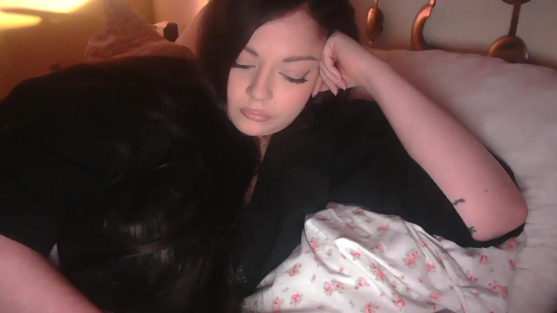 Gallery image thumbnail from TitsMcgeee's myfreecams stream on, 12/17/2024, 09:14 image 11 of 20