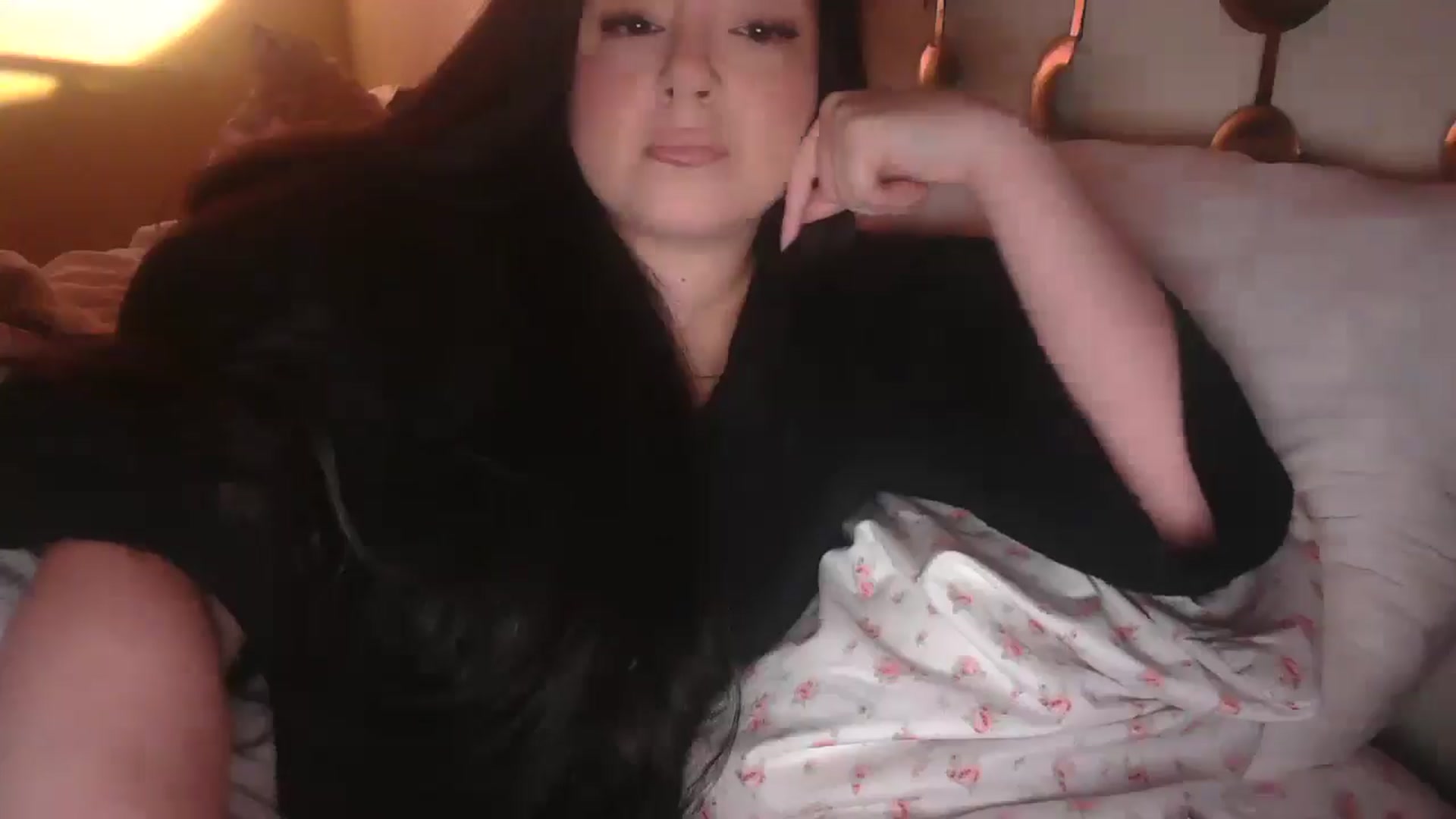 Gallery image thumbnail from TitsMcgeee's myfreecams stream on, 12/17/2024, 09:14 image 7 of 20
