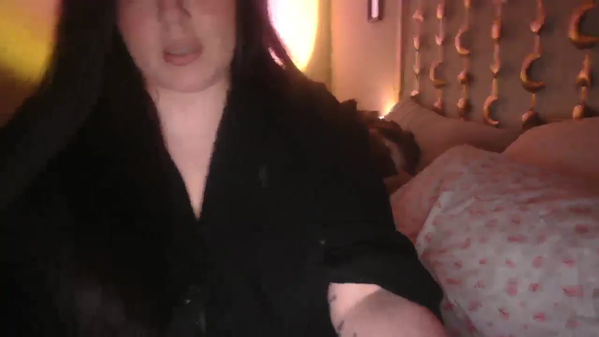 Gallery image thumbnail from TitsMcgeee's myfreecams stream on, 12/17/2024, 09:14 image 16 of 20