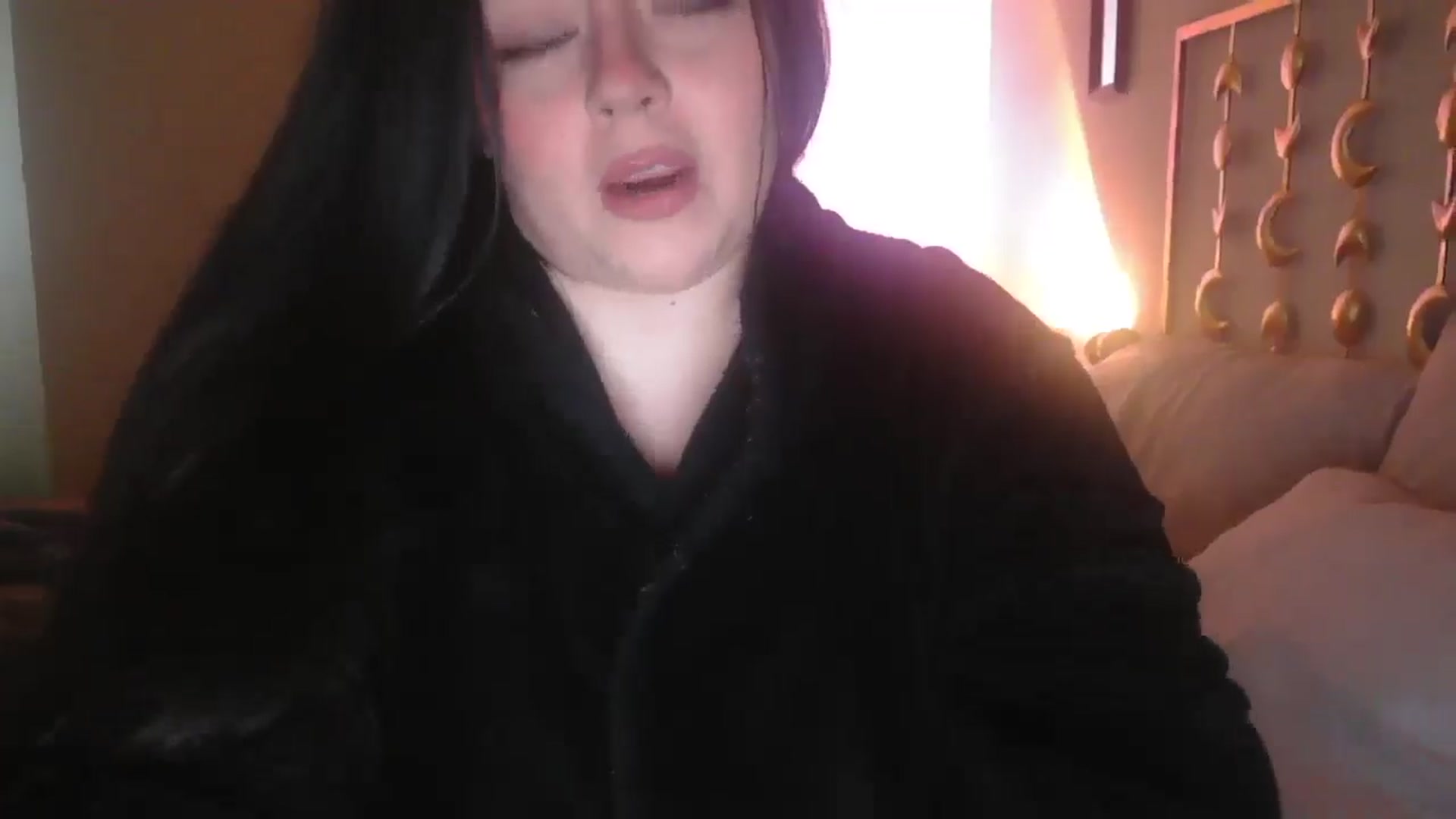 Gallery image thumbnail from TitsMcgeee's myfreecams stream on, 02/10/2025, 24:19 image 19 of 20