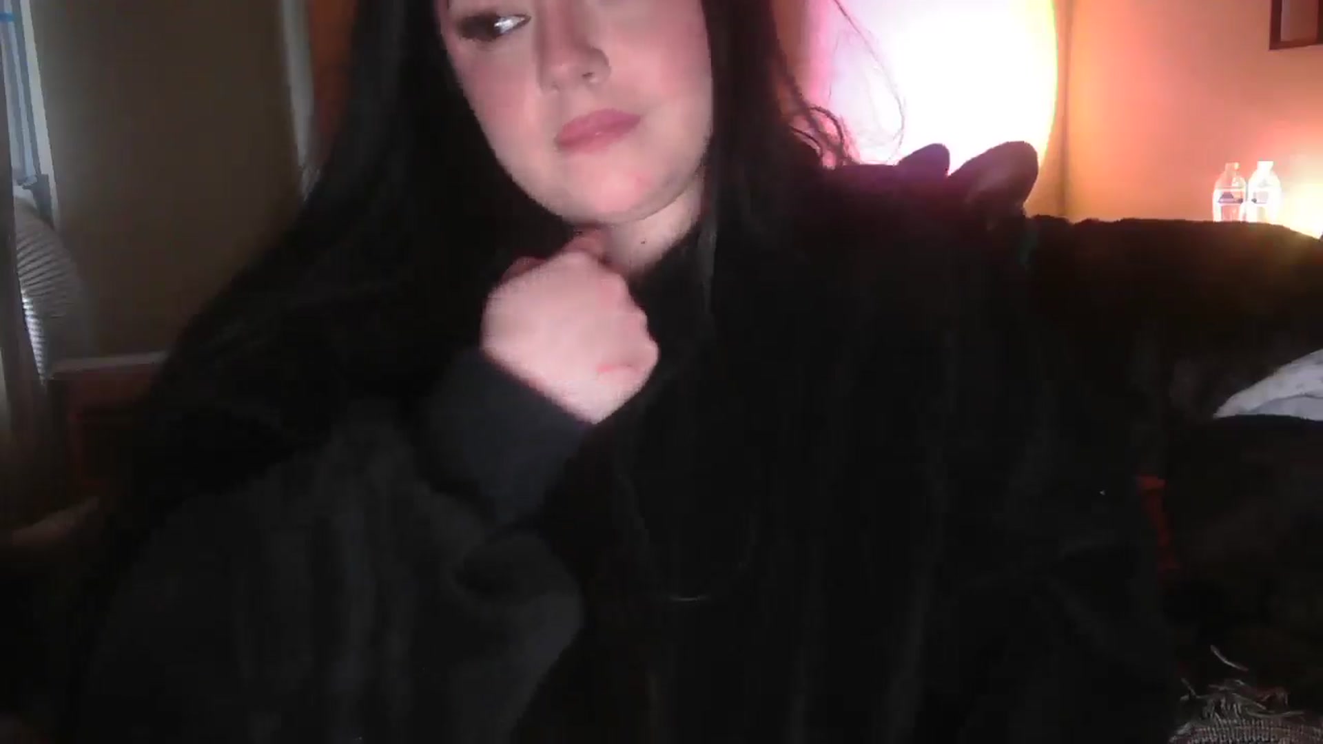 Gallery image thumbnail from TitsMcgeee's myfreecams stream on, 02/23/2025, 01:33 image 18 of 20