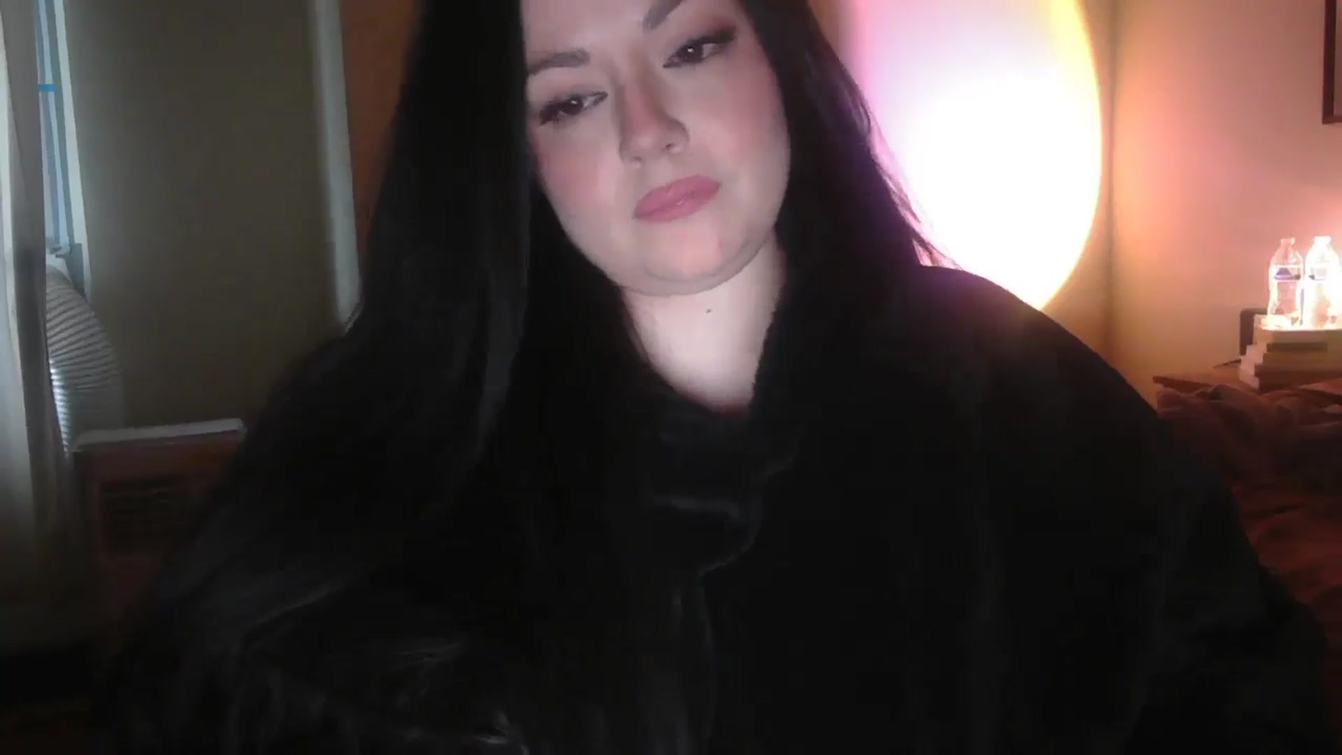 Gallery image thumbnail from TitsMcgeee's myfreecams stream on, 02/23/2025, 01:33 image 10 of 20