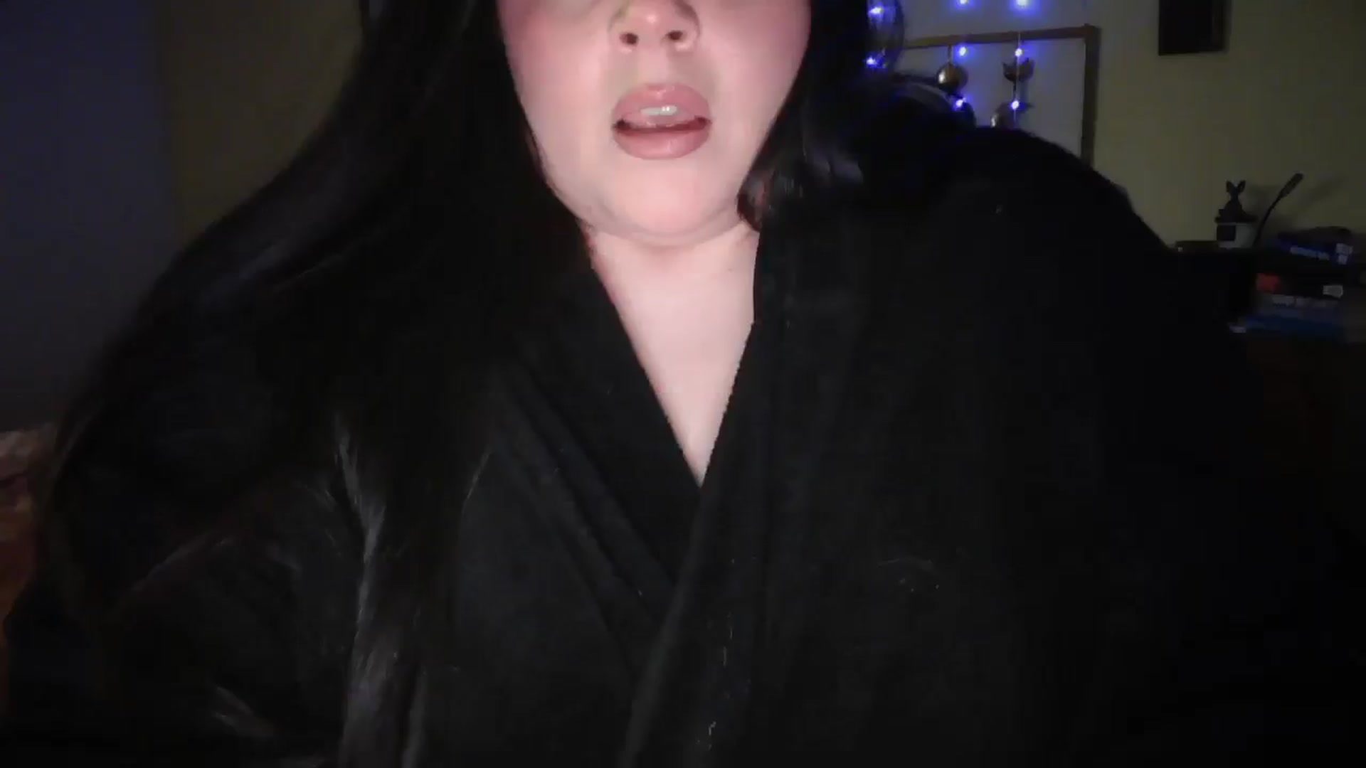 Gallery image thumbnail from TitsMcgeee's myfreecams stream on, 05/14/2025, 23:59 image 19 of 20