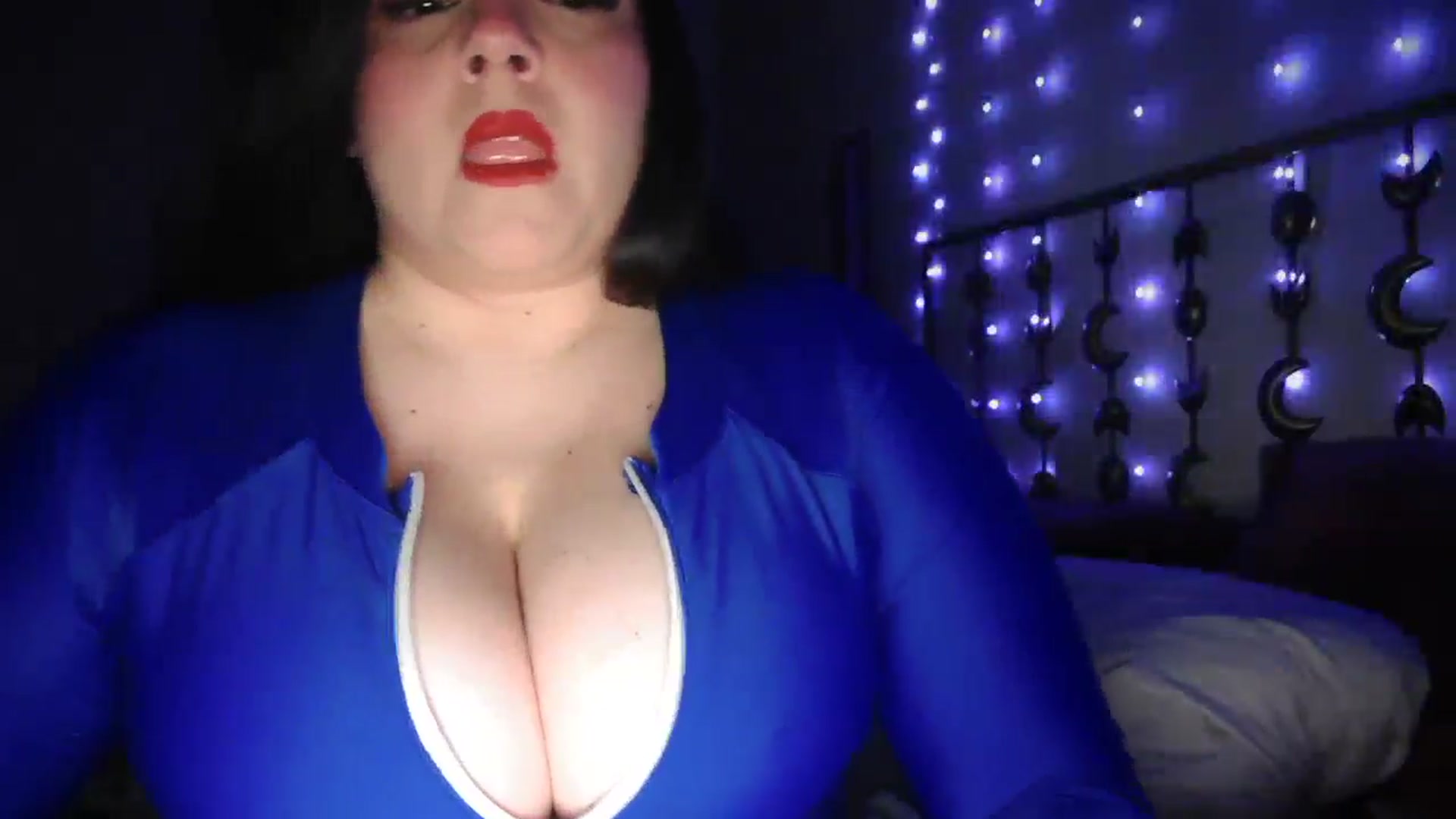Gallery image thumbnail from TitsMcgeee's myfreecams stream on, 05/20/2025, 05:06 image 2 of 20